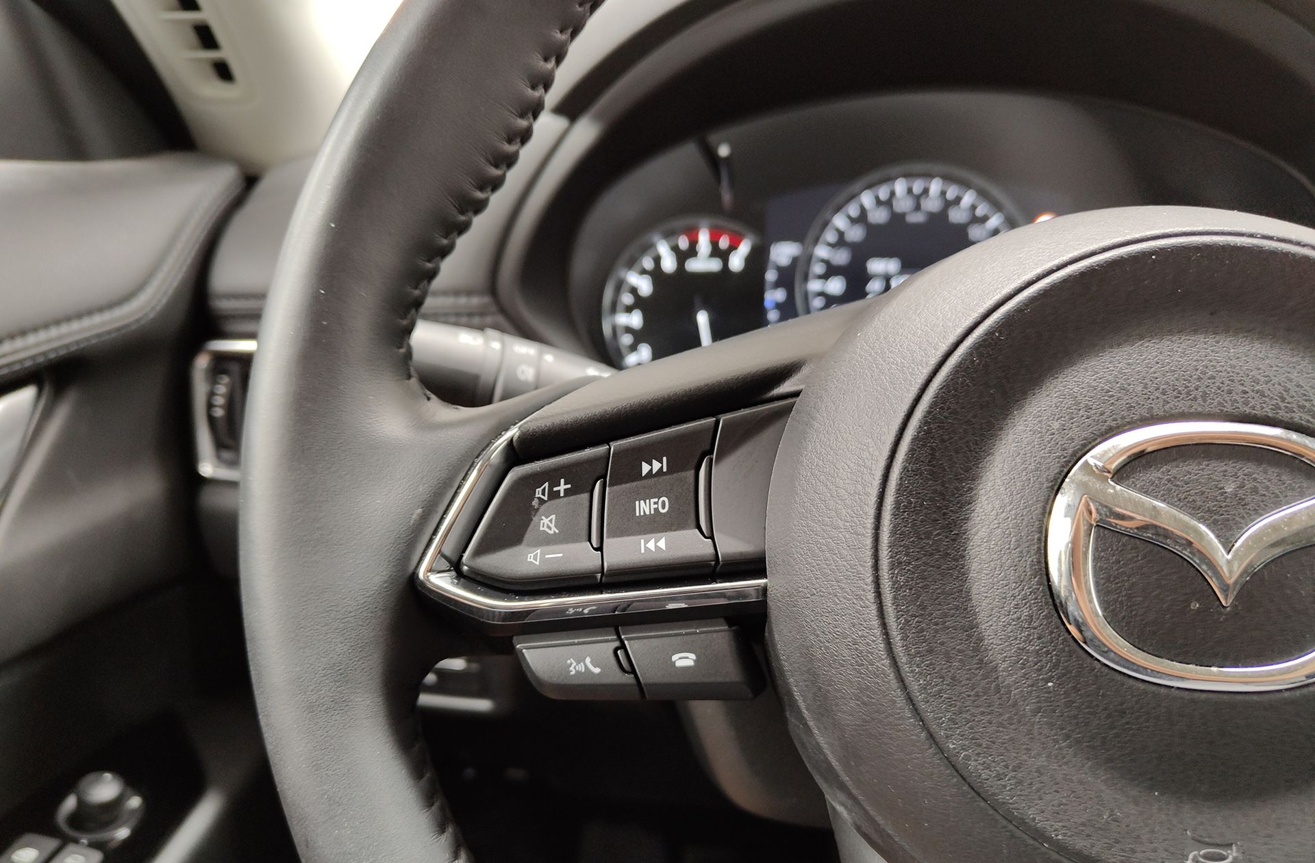 Mazda CX-5 2.0 MHEV Center-Line Plus - foto 31