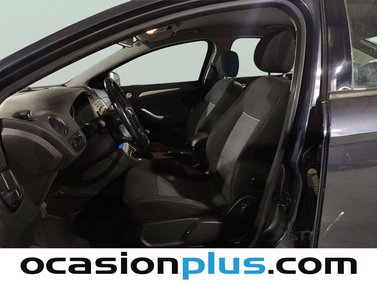 Foto asientos delanteros Ford Mondeo Ford Mondeo 1.8 TDCI Trend X (125 CV)