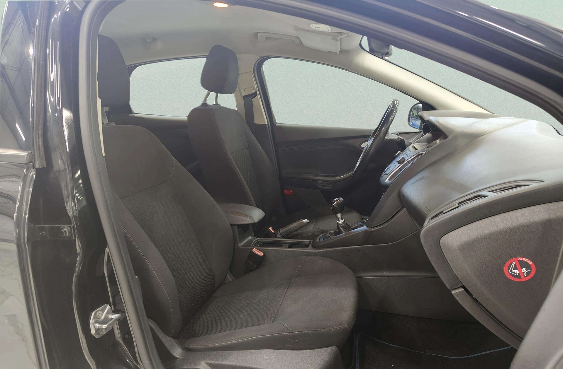 Ford Focus 1.6 TDCi Trend+ - foto 13
