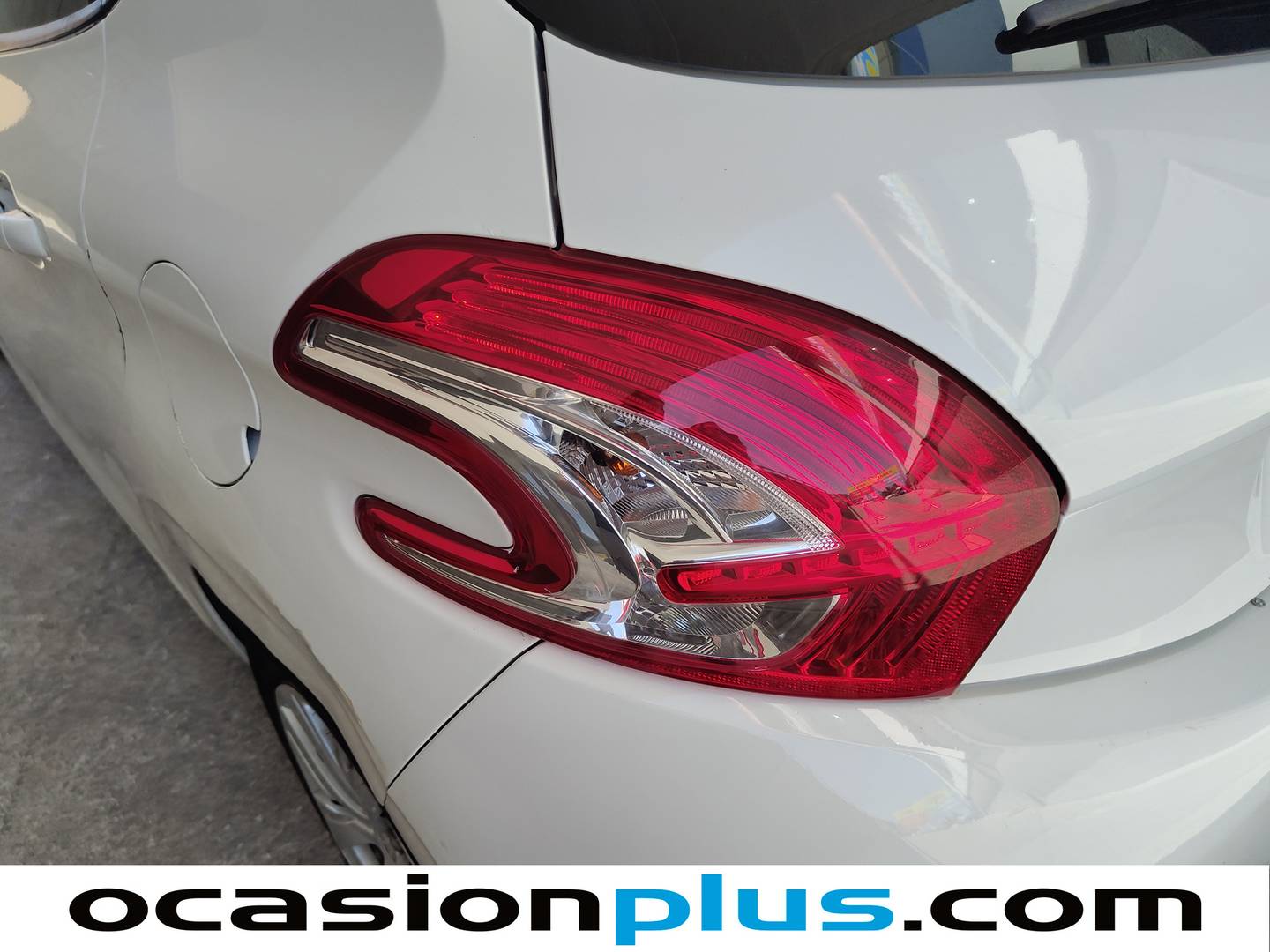 Peugeot 208 Peugeot 208 1.2 VTi Active (82 CV) gasolina