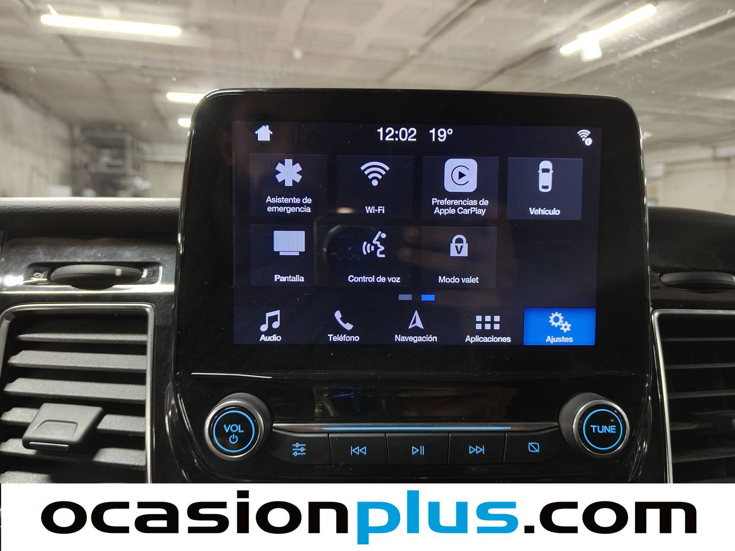 Equipamiento del Ford Tourneo Custom Ford Tourneo Custom 2.0 TDCI L1 Titanium Auto (170 CV) 8 Plazas