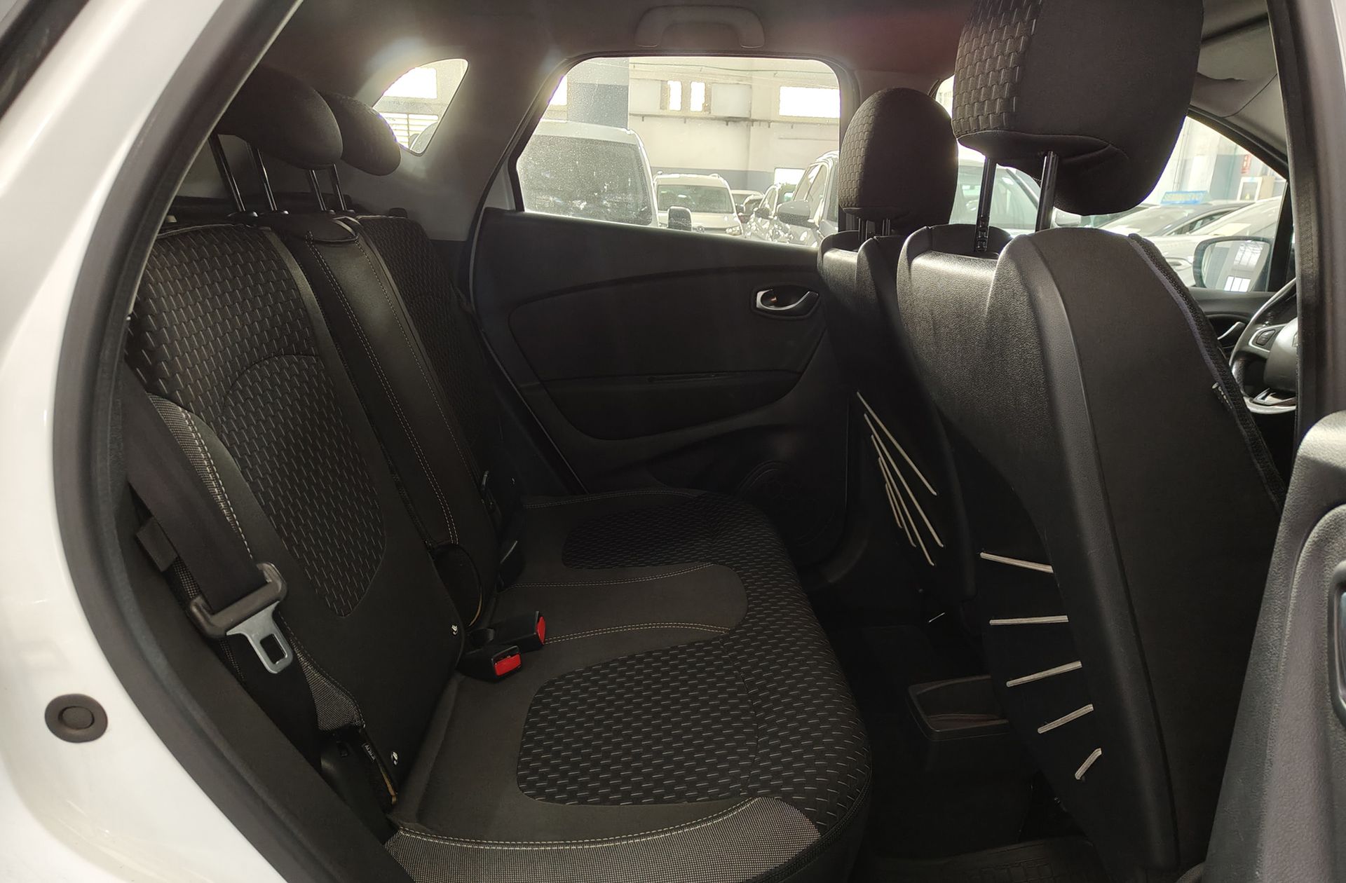 Renault Captur Zen dCi - foto 17