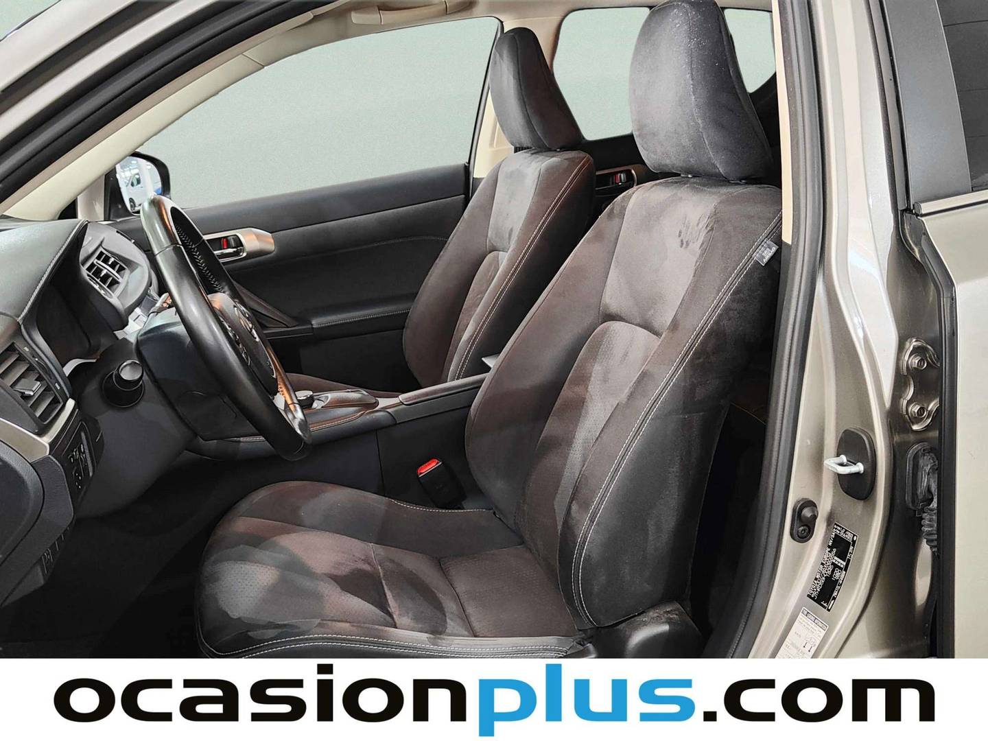 Foto asientos delanteros Lexus CT Lexus CT 200h Business (136 CV)