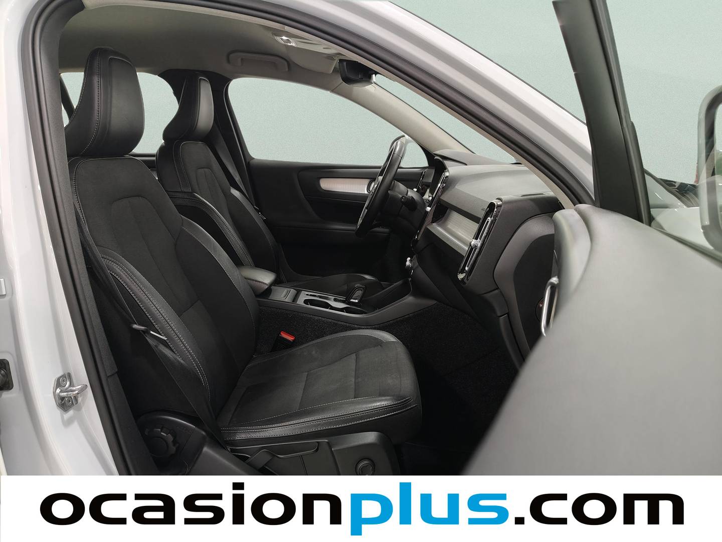 Volvo XC40 Volvo XC40 T3 Momentum Pro Auto (163 CV) de segunda mano