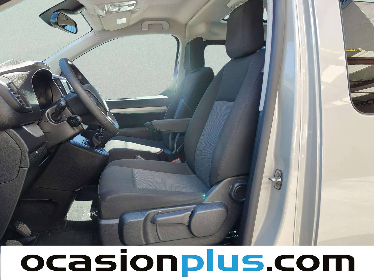 Foto asientos delanteros Citroën Spacetourer Citroën Spacetourer BlueHDi 120 Talla M Business (120 CV)