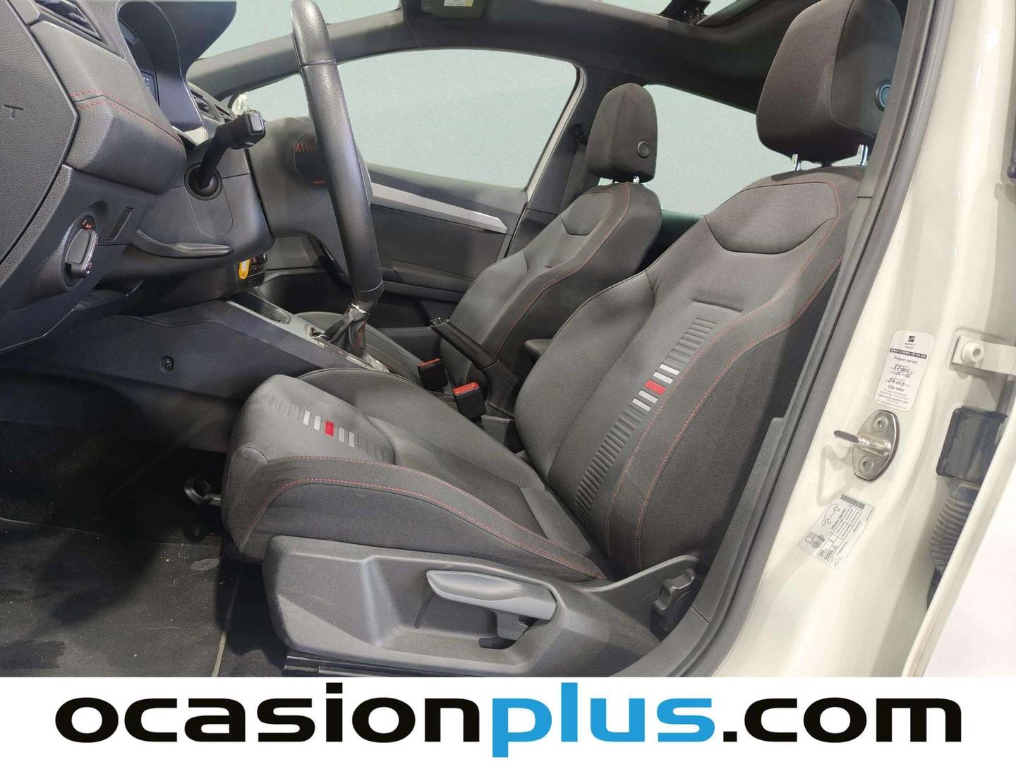 Foto asientos delanteros Seat Ibiza Seat Ibiza 1.0 TSI FR (110 CV)
