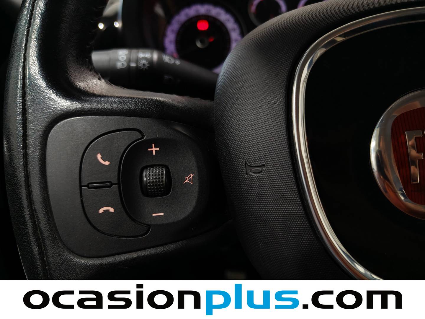 Equipamiento del Fiat 500L Fiat 500L 1.3 16v MultiJet II S&S Trekking (95 CV)