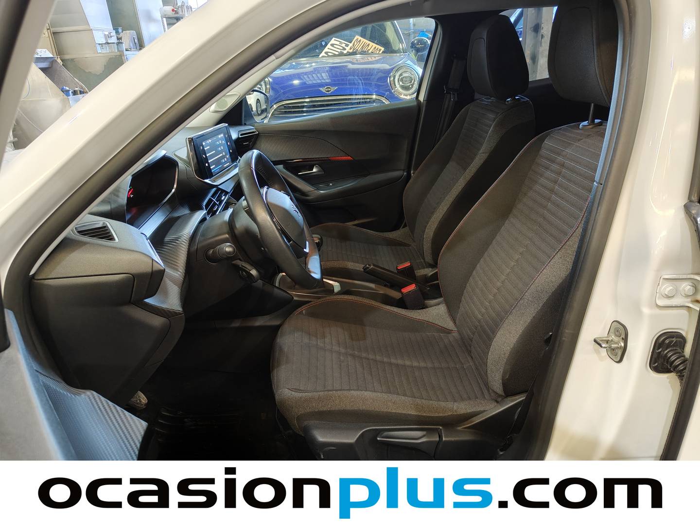 Foto asientos delanteros Peugeot 2008 Peugeot 2008 BlueHDi 110 S&S Active (110 CV)