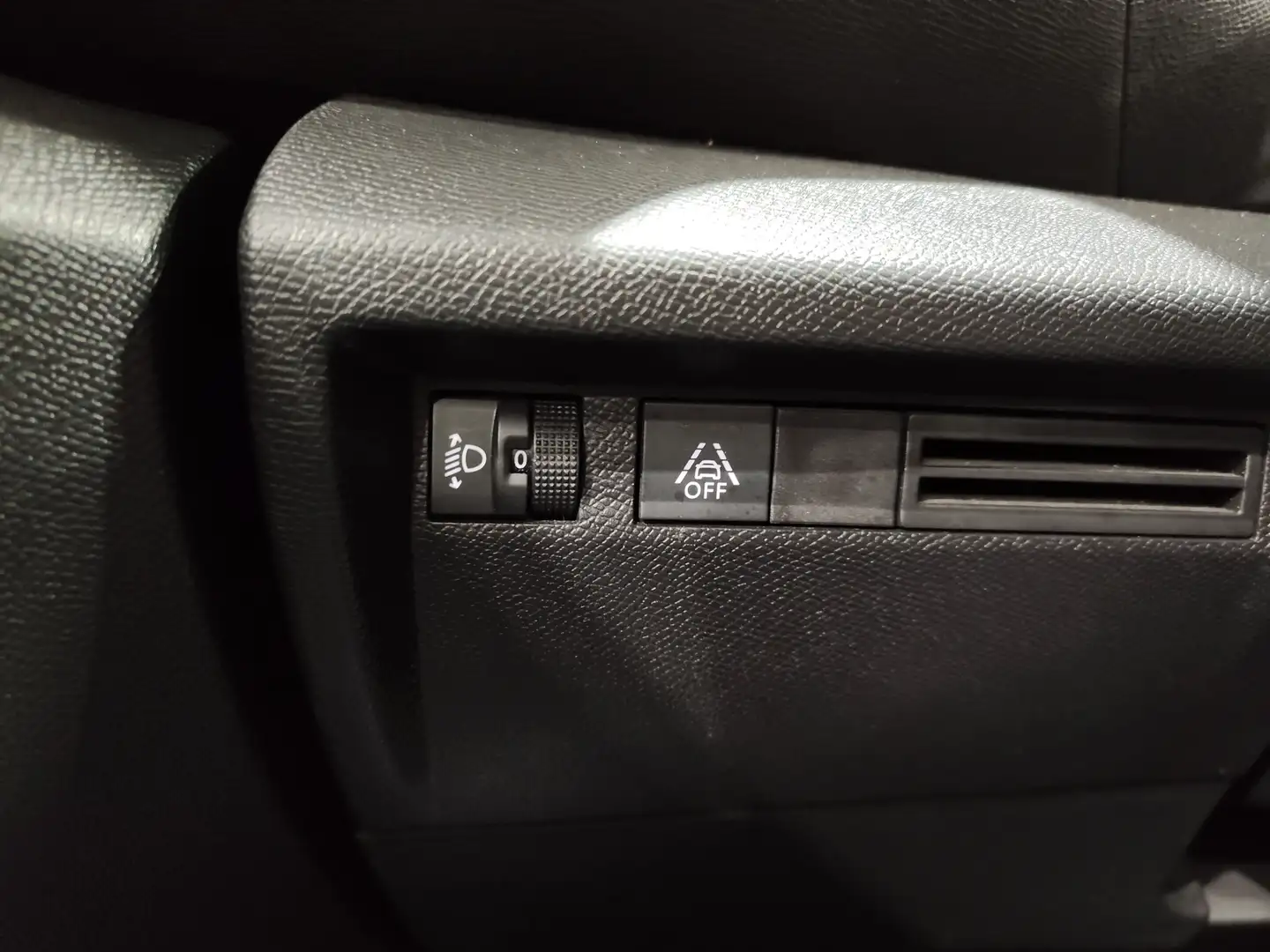 Foto Citroën C4 Citroen C4 PureTech 130 S&S 6v Feel Pack (130 CV)