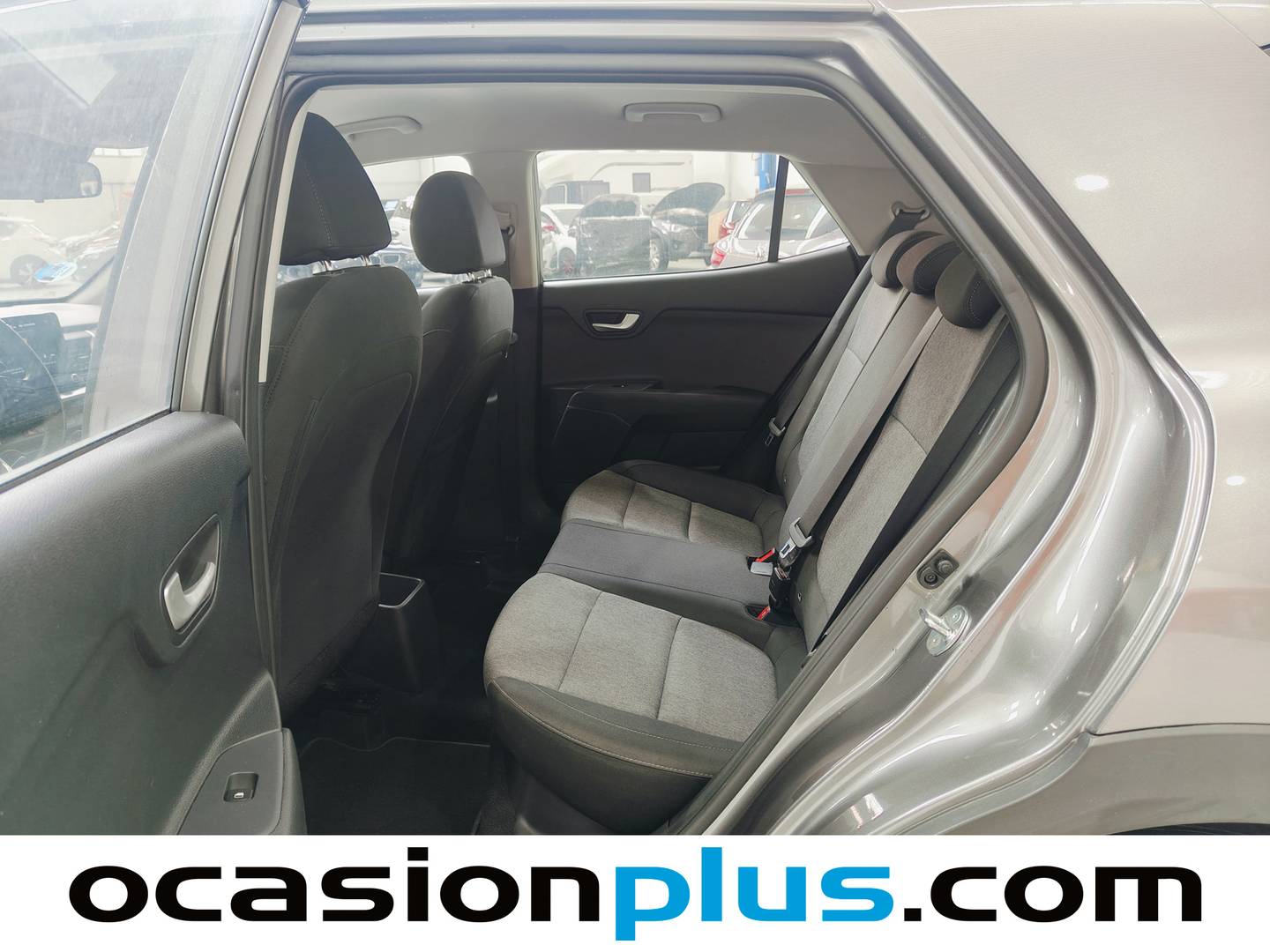 Foto asientos traseros KIA Stonic KIA Stonic 1.0 T-GDi MHEV MT Concept (100 CV)