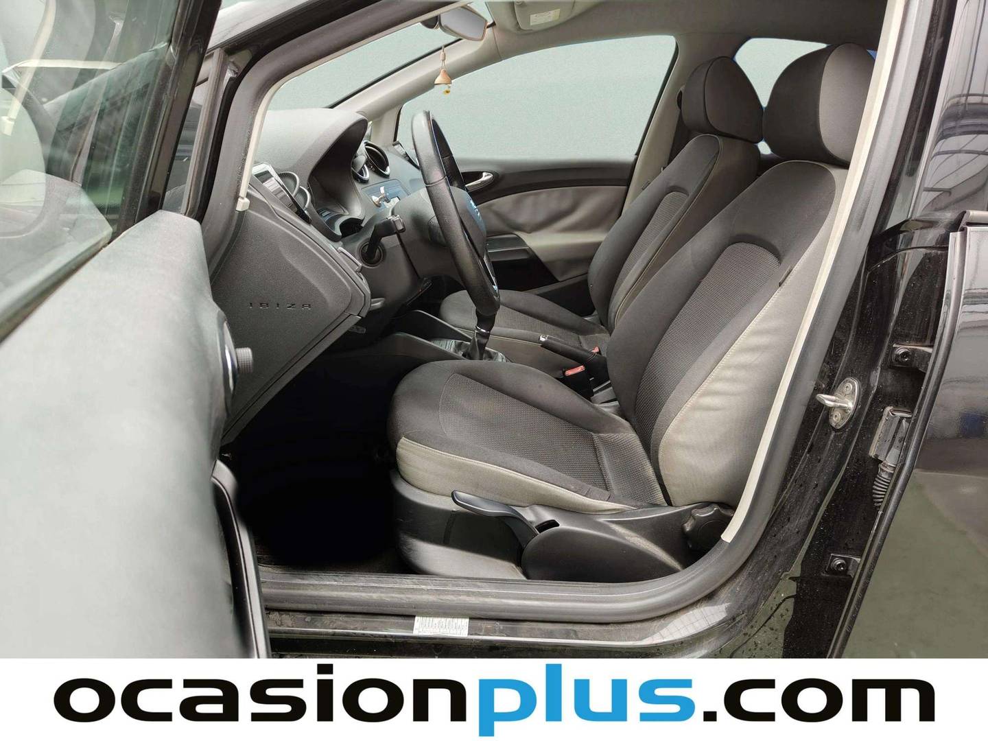 Foto asientos delanteros Seat Ibiza Seat Ibiza 1.4 TDI Style (105 CV)