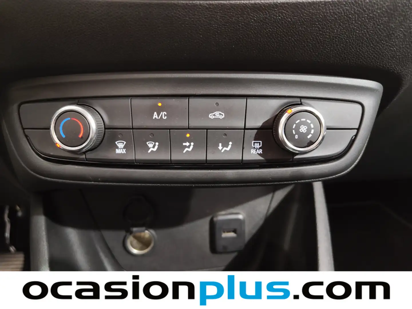 Foto Opel Crossland X Opel Crossland X 1.6 Turbo Selective (99 CV)