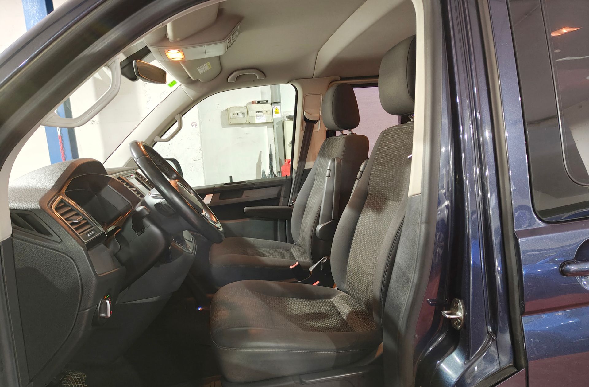 Volkswagen Caravelle Premium Batalla Larga 2.0 TDI BMT DSG - foto 13