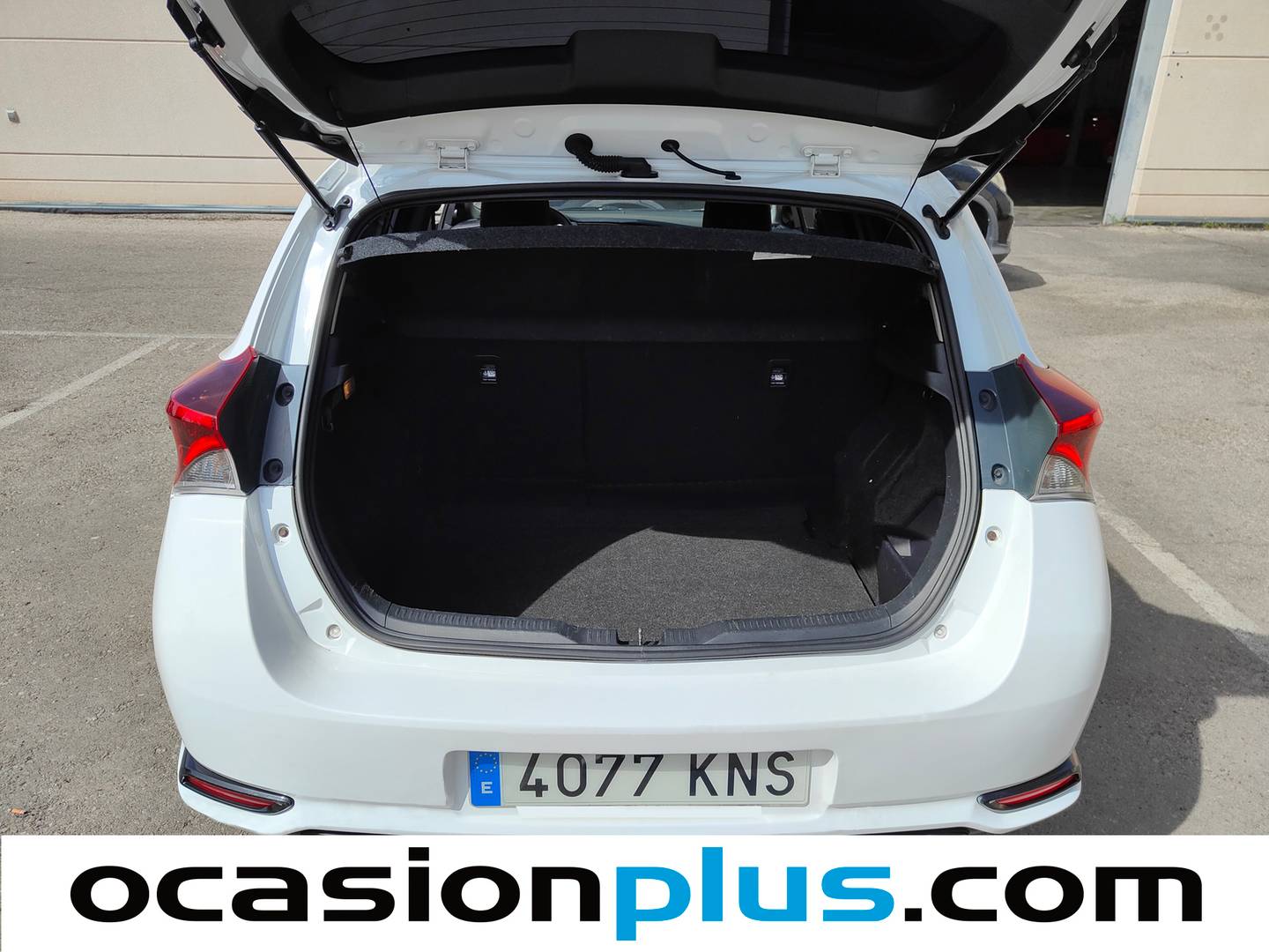 Fotos maletero Toyota Auris Toyota Auris 140H Hybrid Business (136 CV)