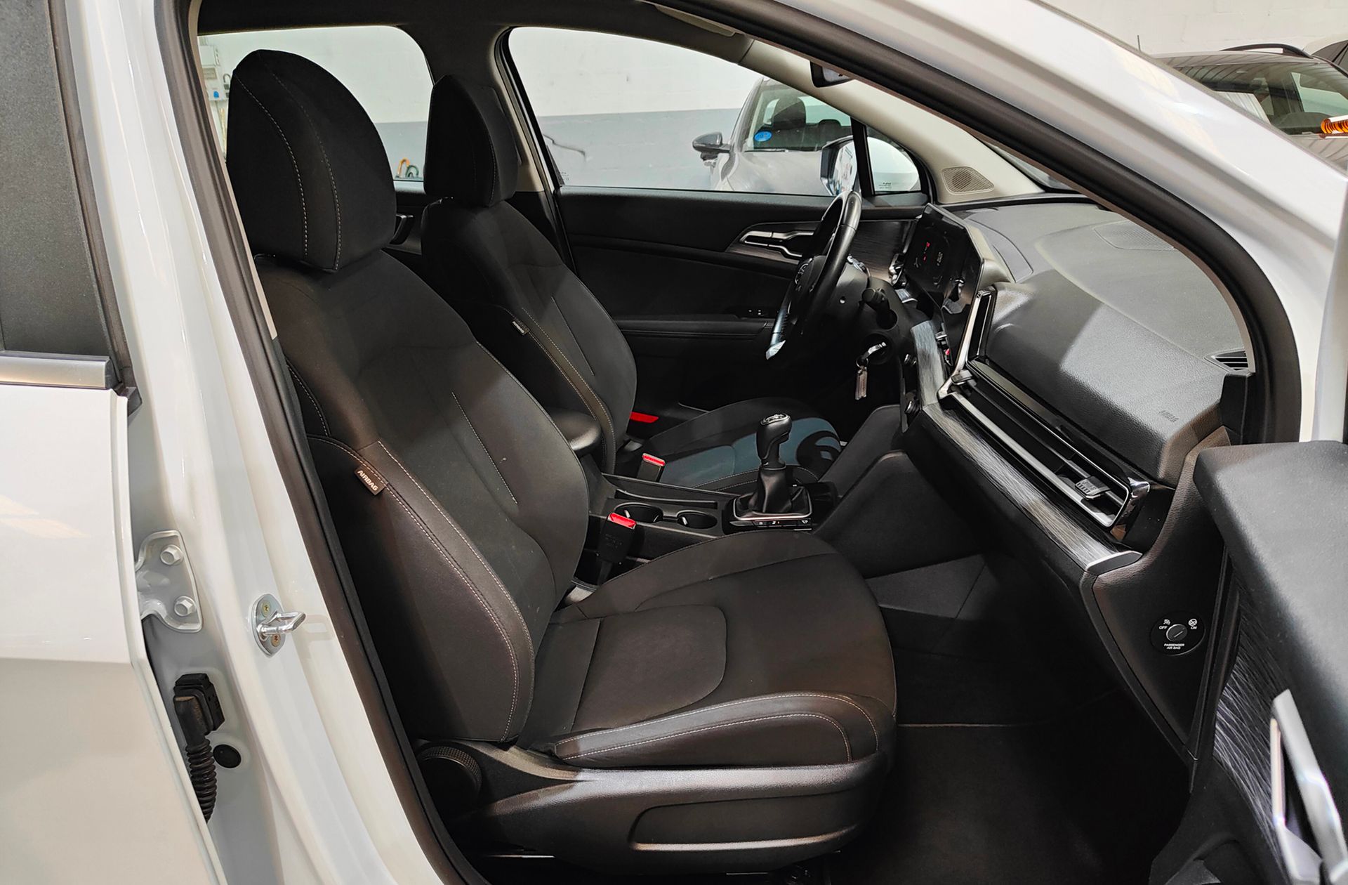 Kia Sportage 1.6 CRDi MHEV Business 4x2 - foto 20