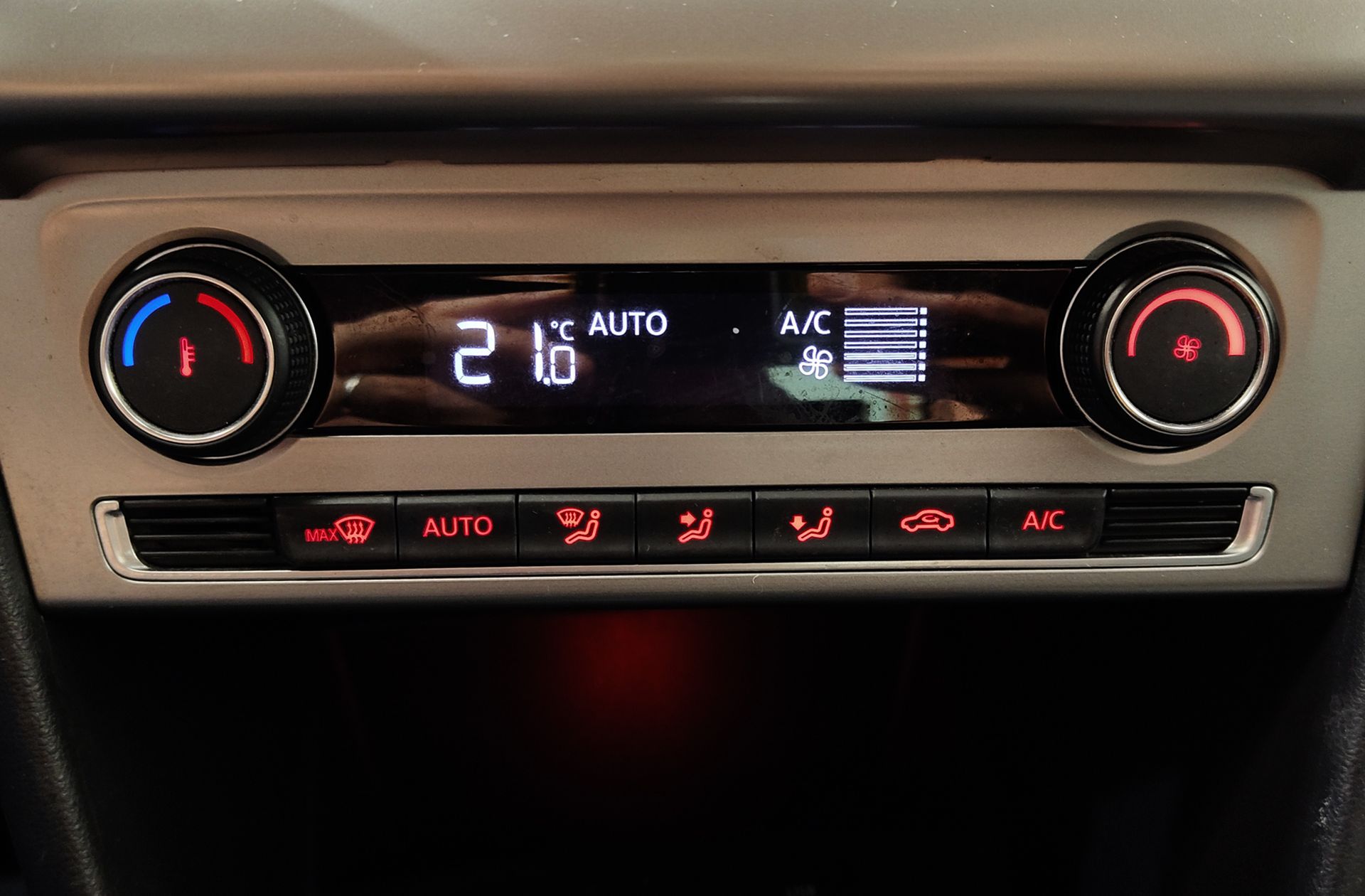 Volkswagen Polo Sport 1.2 TSI BMT - foto 25