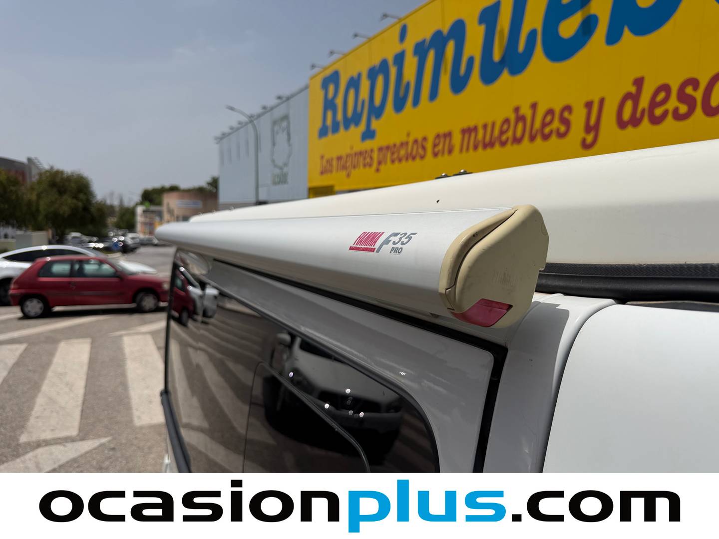 Equipamiento del Renault Trafic Renault Trafic Furgon 2.0 dCi Furgon 29 Corto Normal (115 CV) Camperizada 3 Plazas