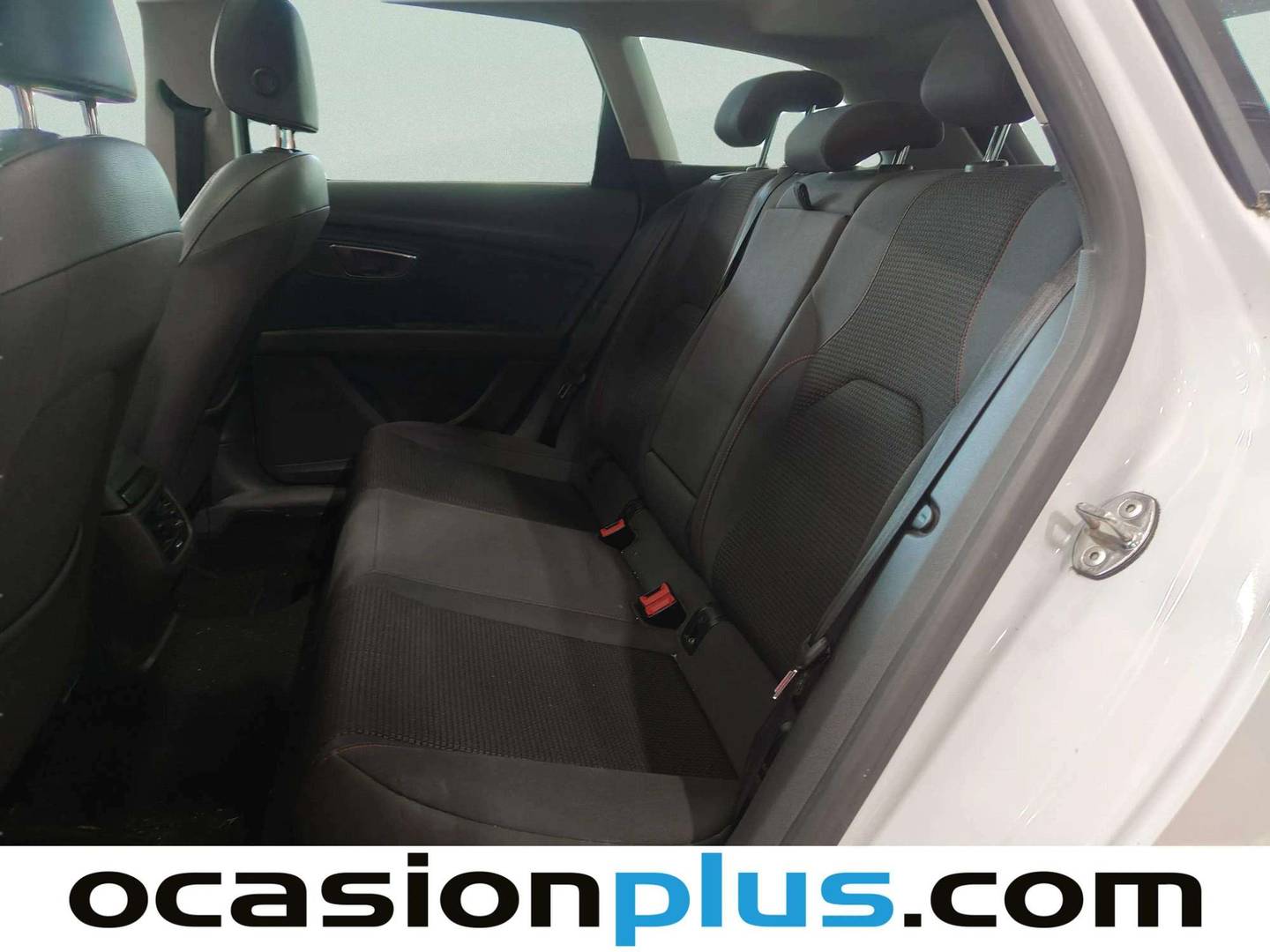 Foto asientos traseros Seat León Seat León ST 2.0 EcoTSI S&S FR Edition DSG (190 CV)