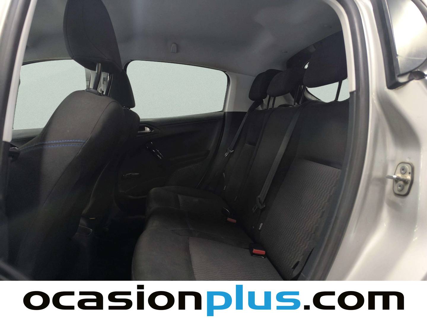 Foto asientos traseros Peugeot 208 Peugeot 208 1.6 BlueHDi S&S Style (100 CV)