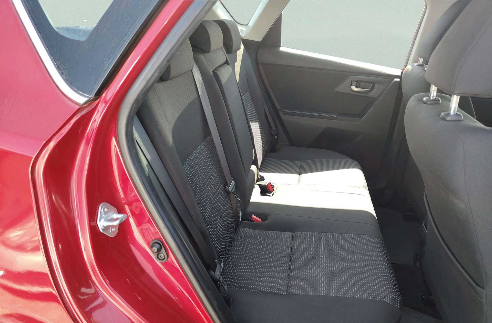 Toyota Auris 90D Feel! - foto 14
