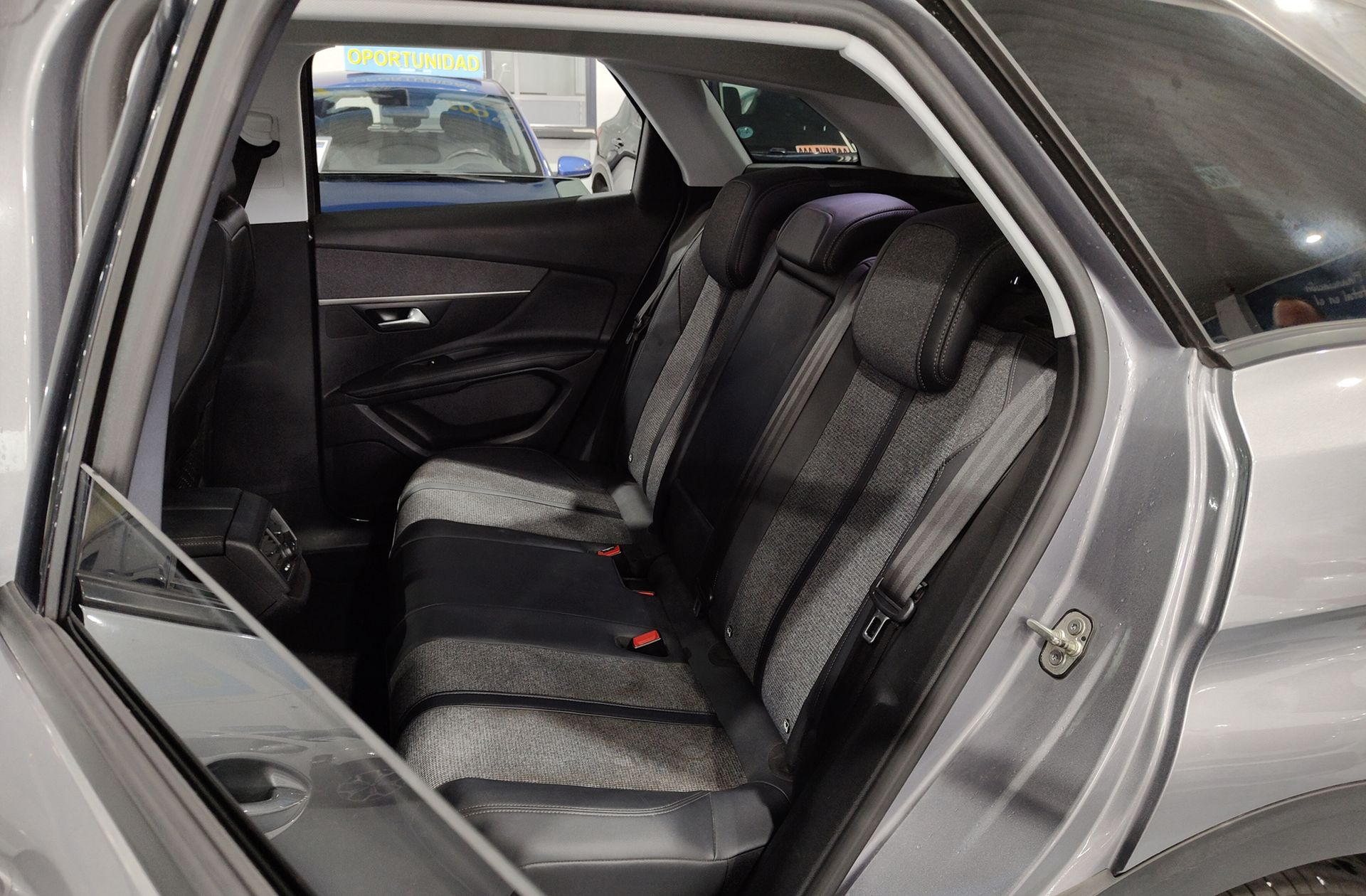 Peugeot 3008 PureTech 130 Allure EAT8 - foto 14