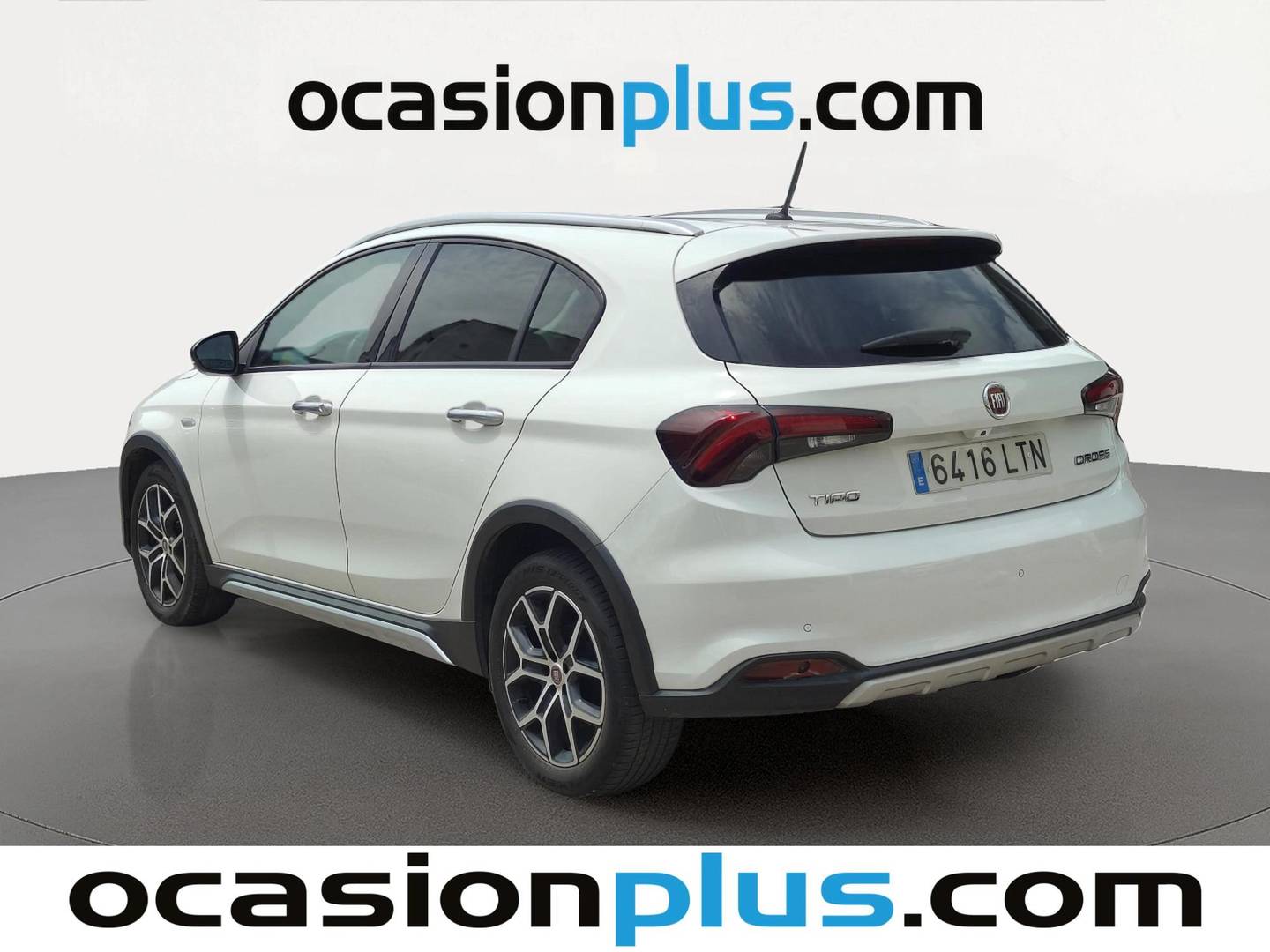Foto trasera Fiat Tipo Fiat Tipo 1.0 Cross (100 CV) izquierda