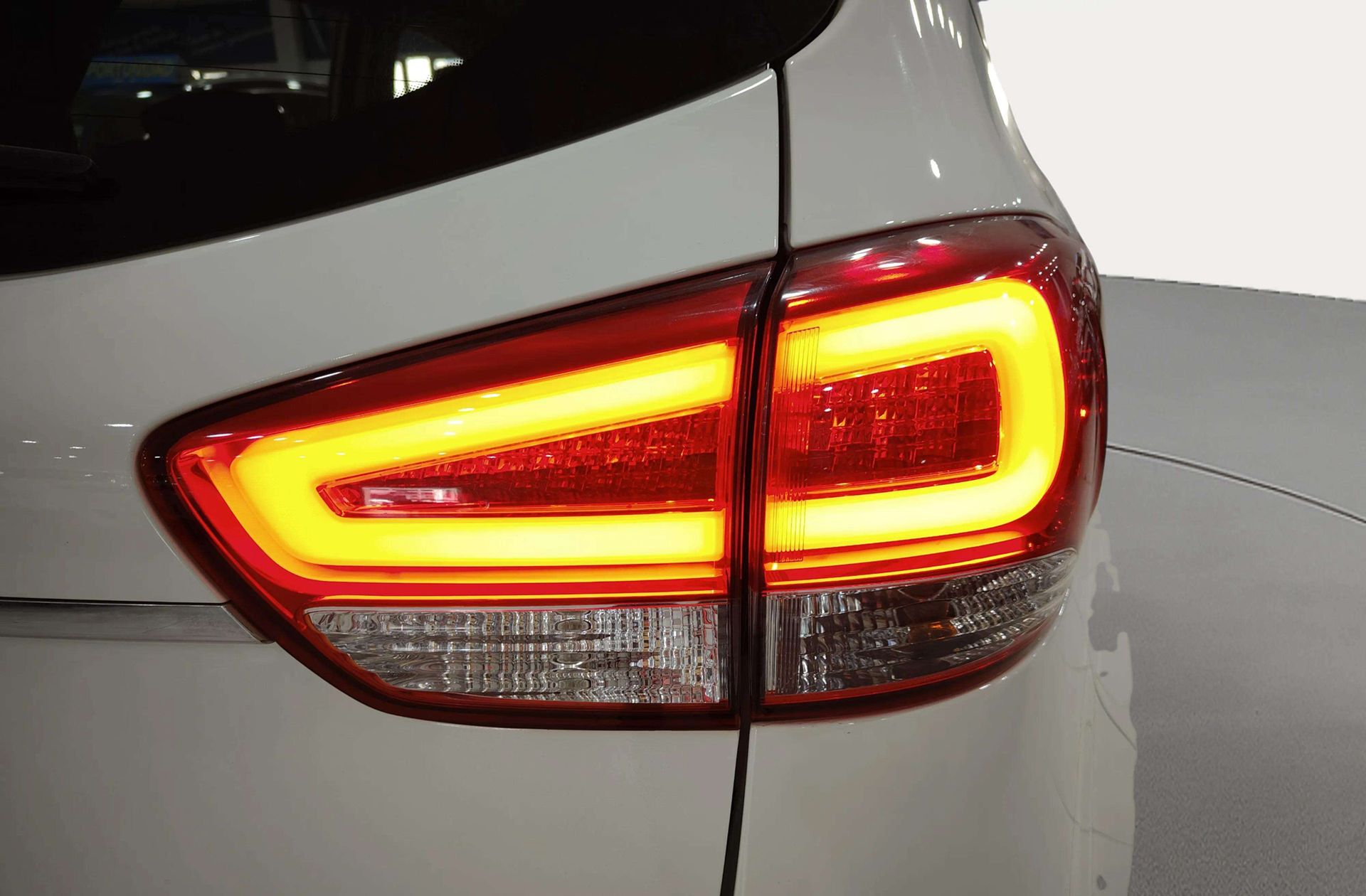 Kia Carens 1.7 CRDi VGT Drive Eco-Dynamics - foto 14