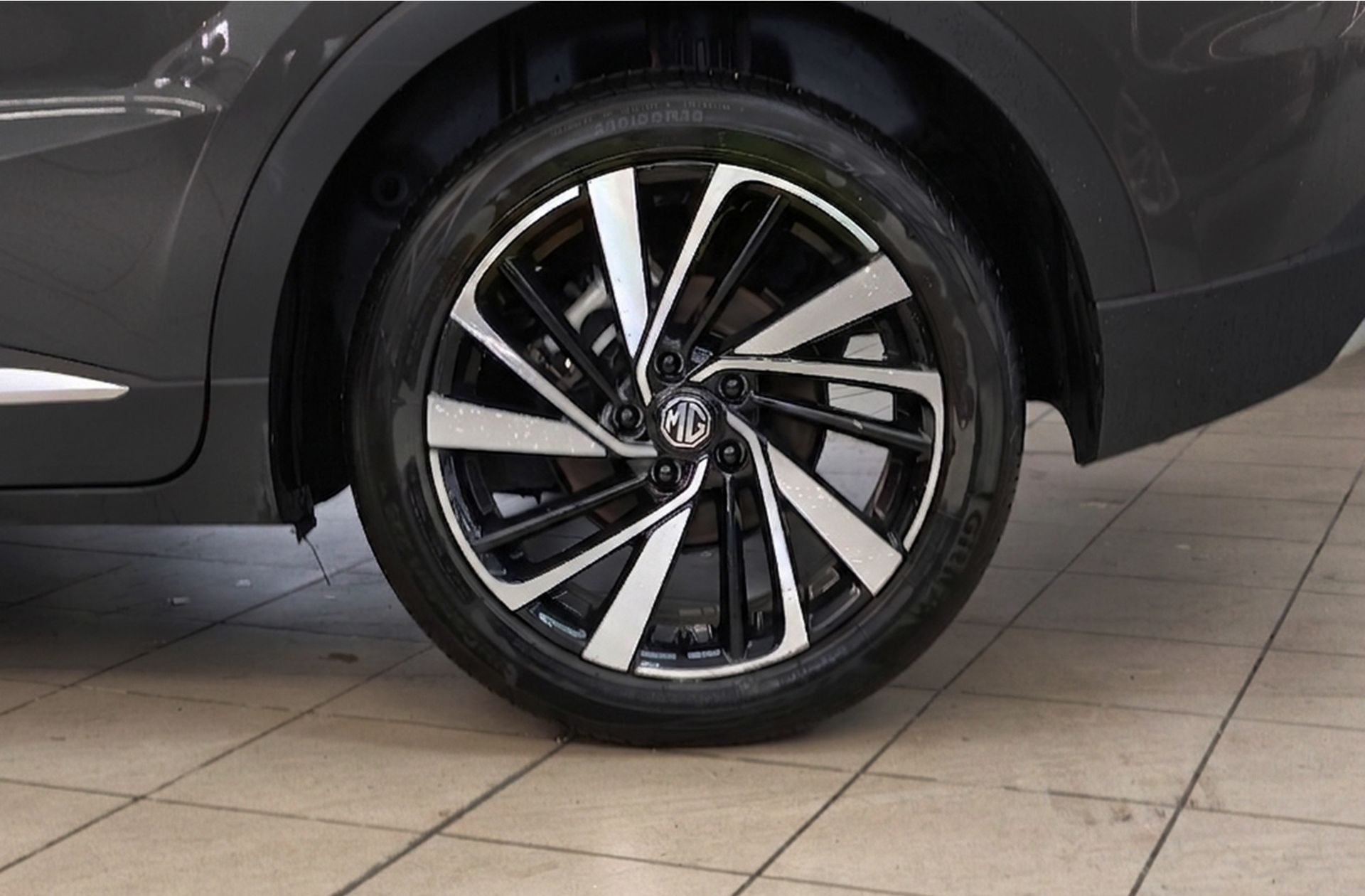 MG ZS 1.5 Hybrid+ Luxury - foto 39