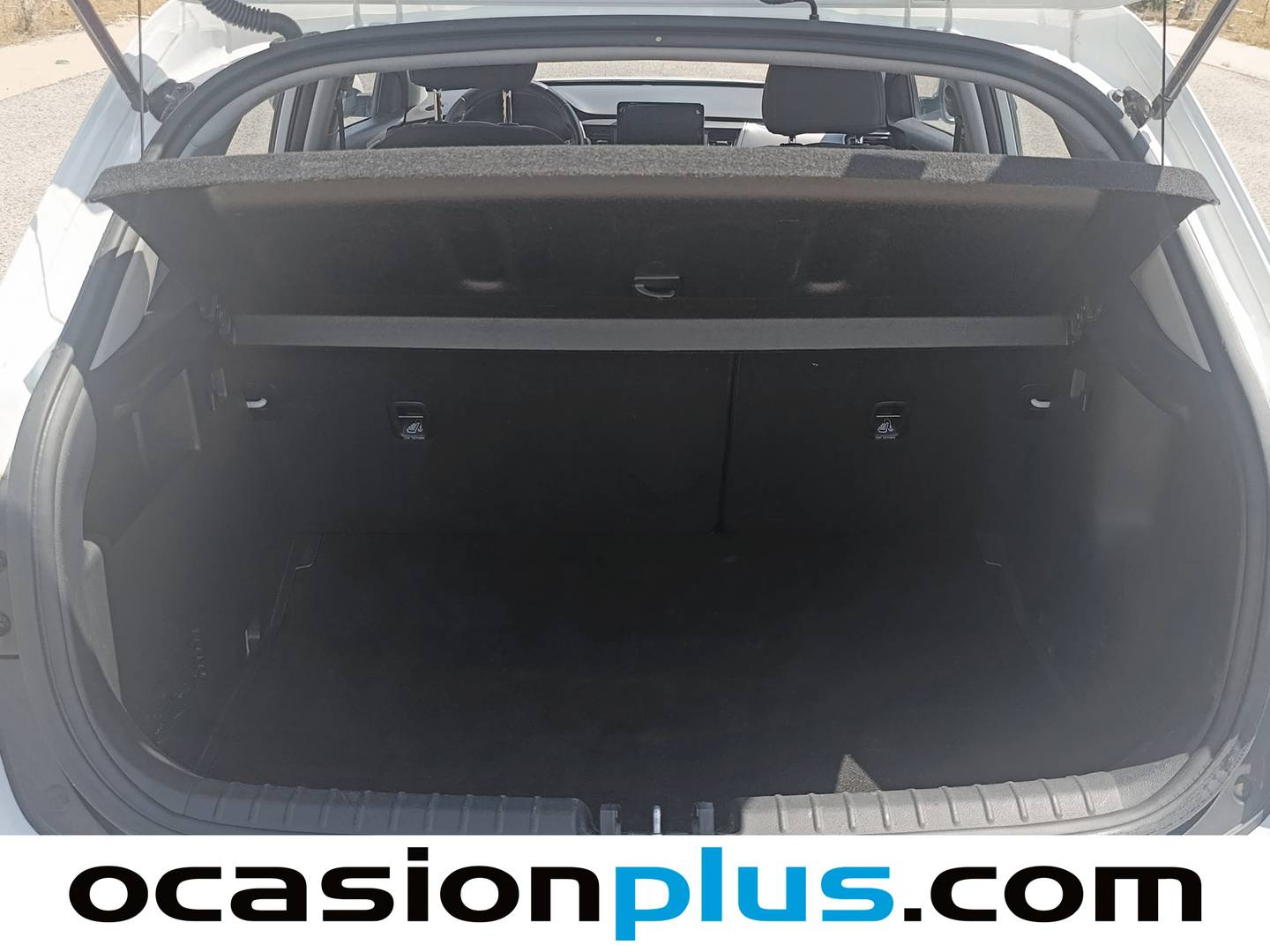 Fotos maletero KIA Stonic KIA Stonic 1.0 T-GDi MHEV MT Concept (100 CV)