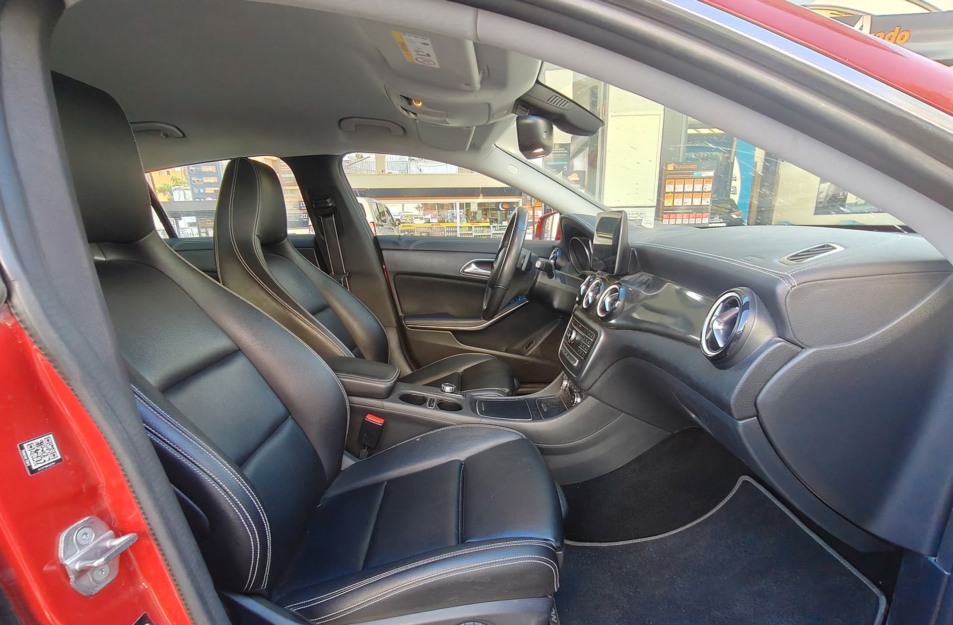 Mercedes-Benz CLA Shooting Brake 200 d Pack AMG - foto 19