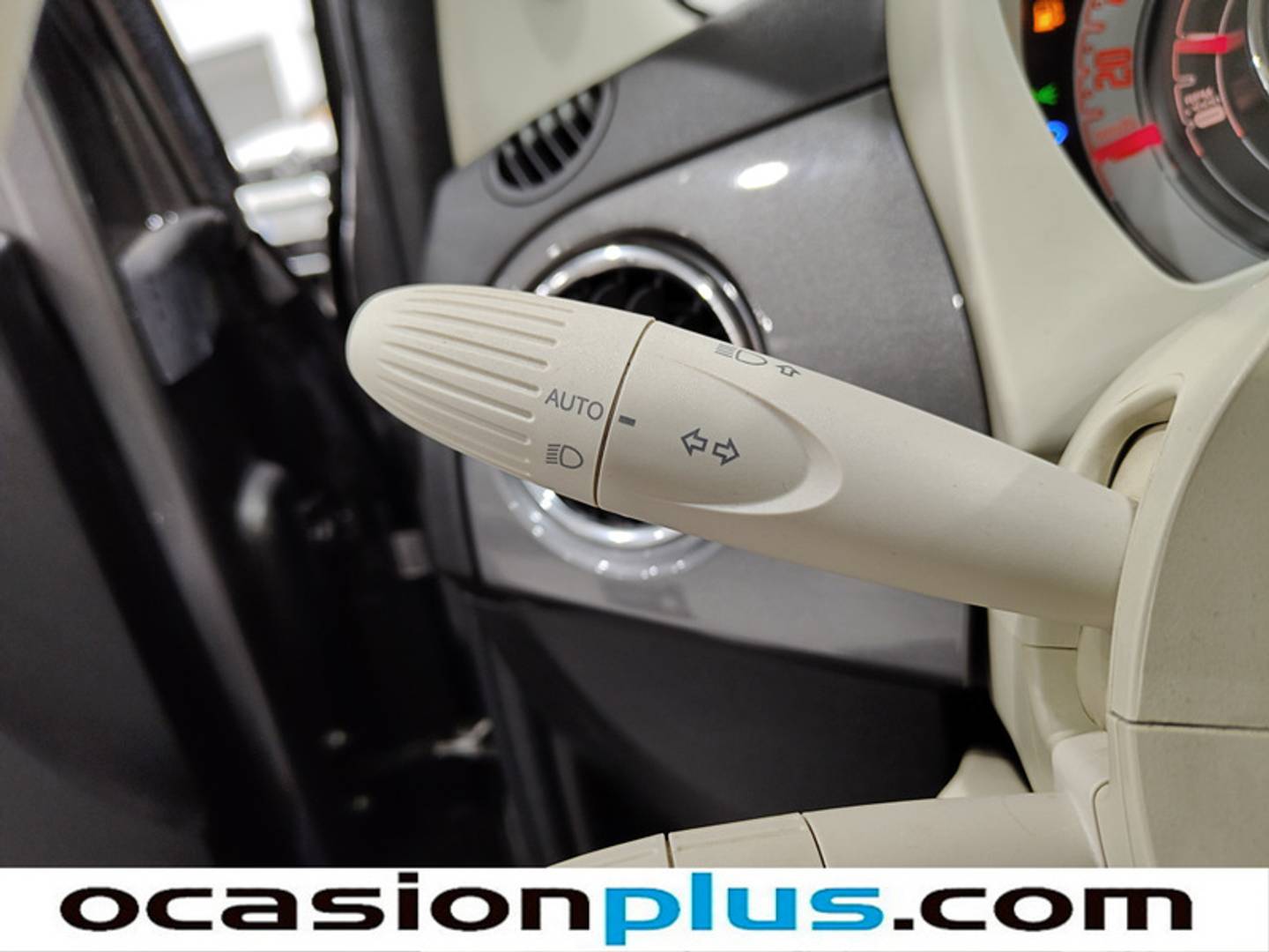 Fiat 500 Fiat 500 1.2 8v Lounge MTA (69 CV) automático