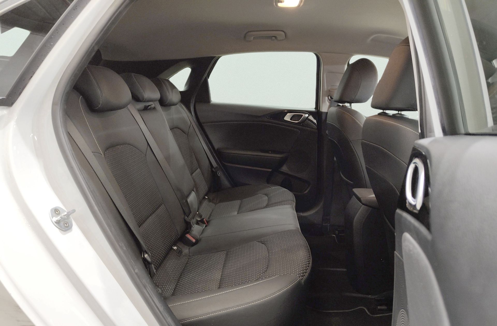 Kia Ceed 1.0 T-GDi Tech - foto 16