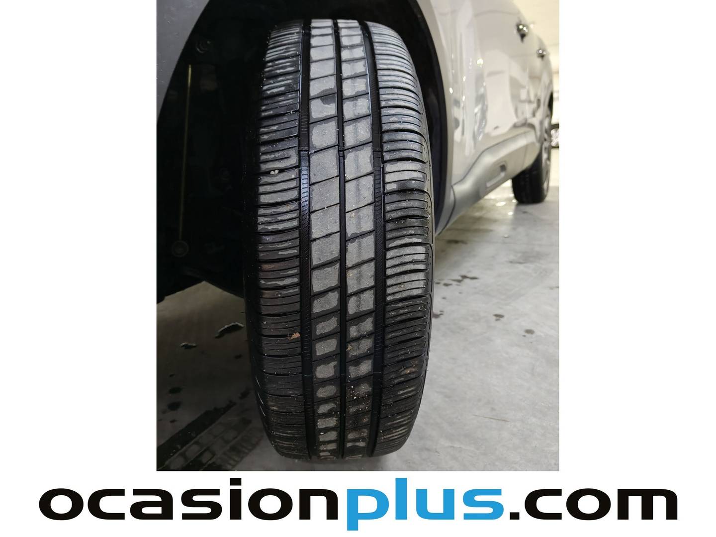 Foto Citroën C4 X Citroen C4 X PureTech 100 S&S 6v You (102 CV)