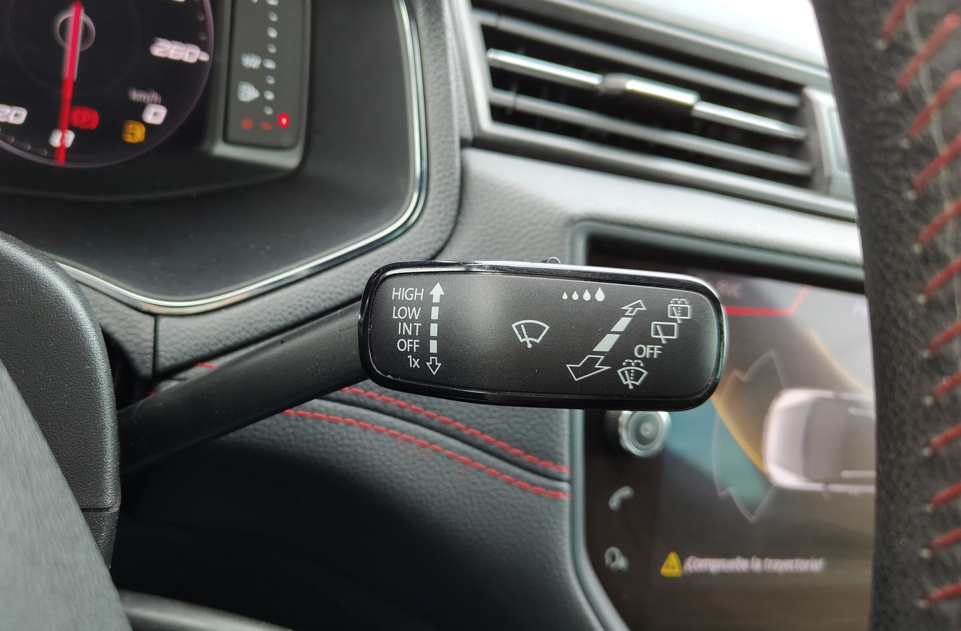 SEAT Arona 1.0 TSI Ecomotive FR - foto 29