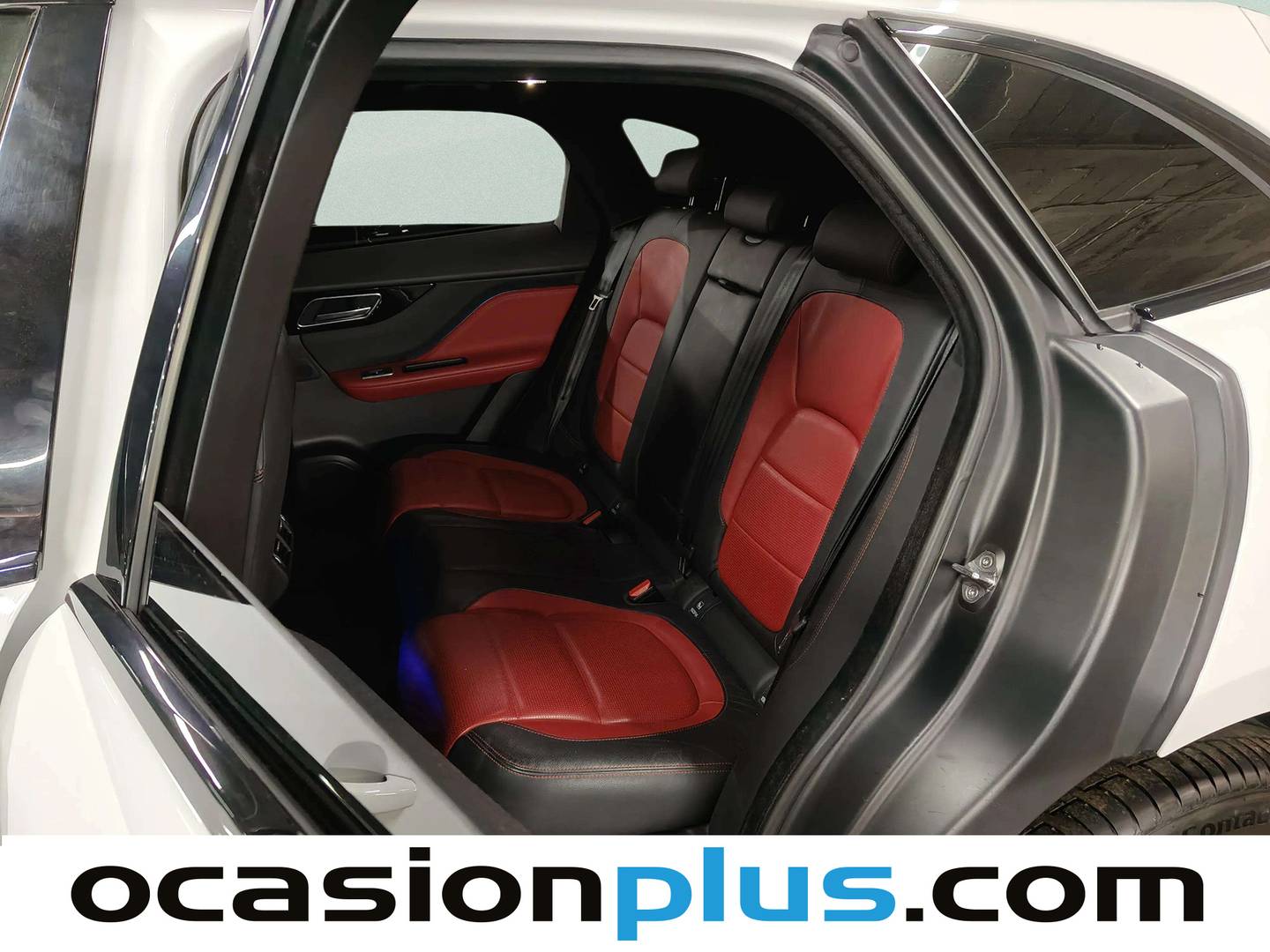 Foto asientos traseros Jaguar F-Pace Jaguar F-PACE 2.0L i4D R-Sport RWD  (180 CV)