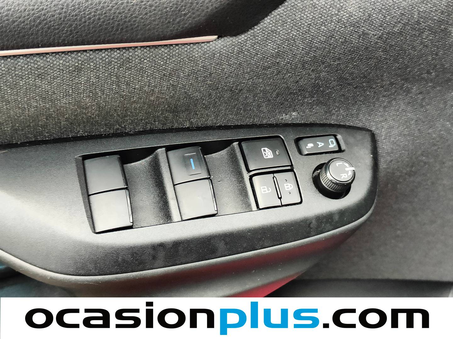 Foto Toyota Yaris Toyota Yaris 120H Business Plus (116 CV)