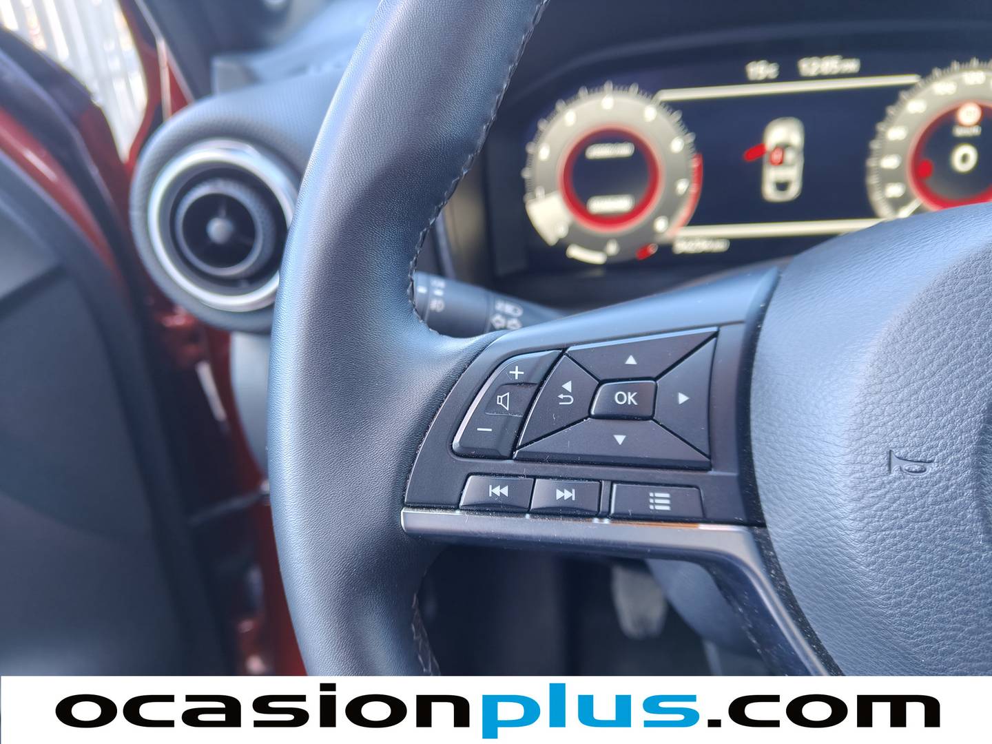 Foto Nissan JUKE Nissan Juke DIG-T N-Connecta 4x2 (114 CV)