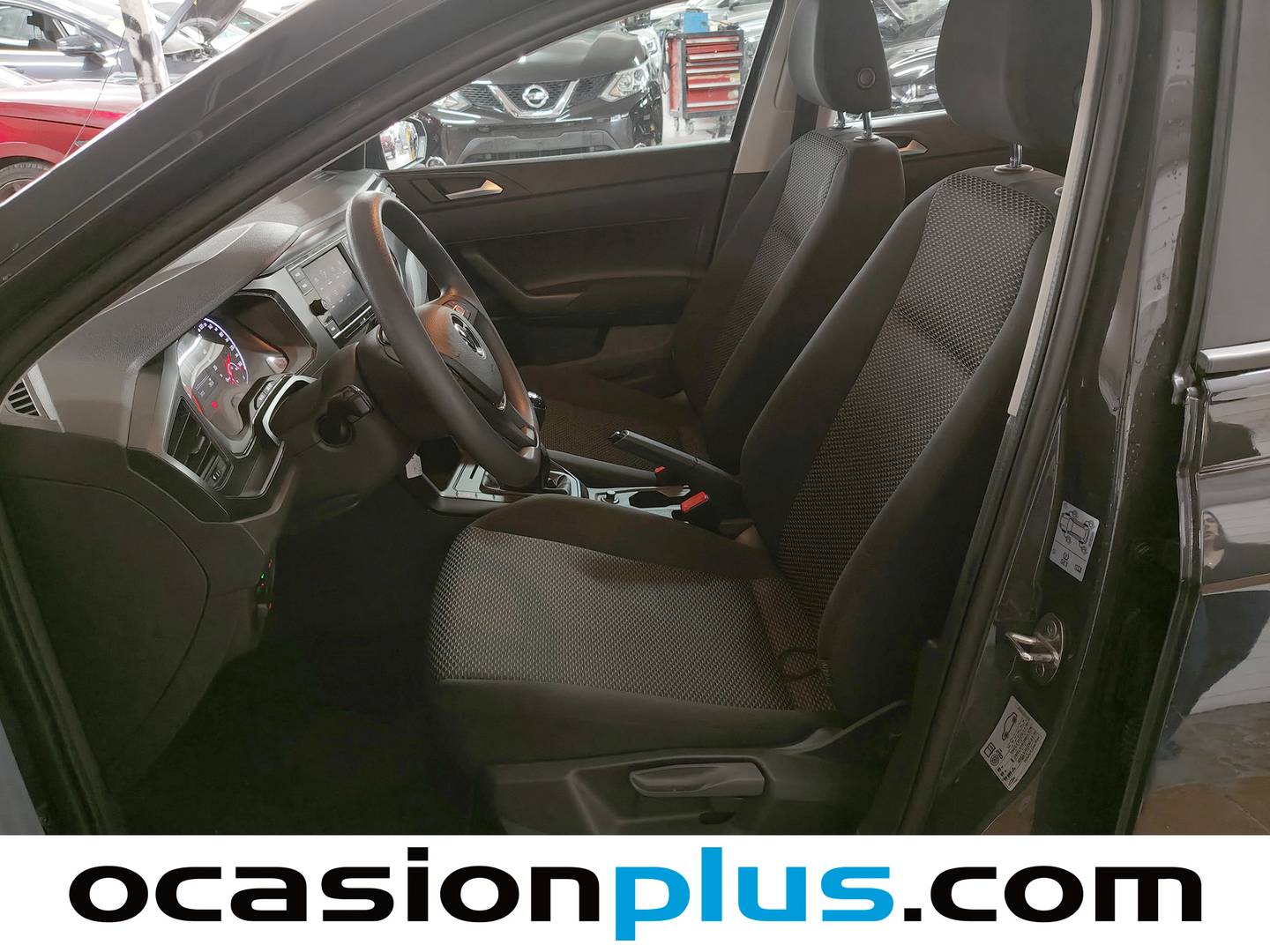 Foto asientos delanteros Volkswagen Polo Volkswagen Polo Edition 1.0 (80 CV)