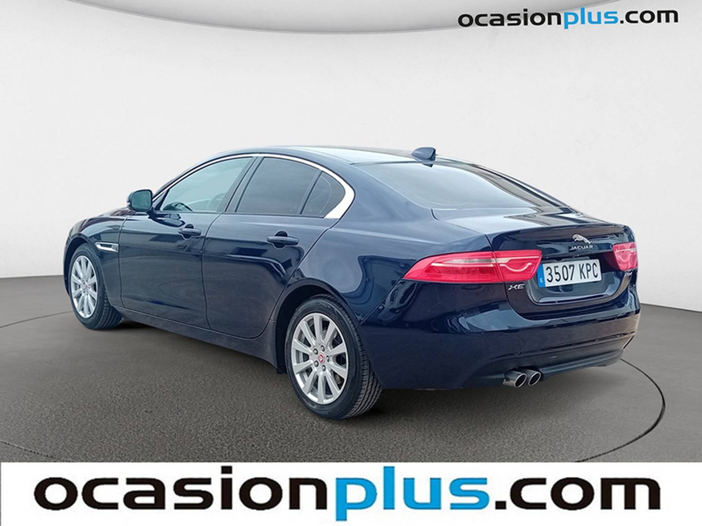 Foto Jaguar XE Jaguar XE 2.0 Diesel Pure RWD AUTO (180 CV)