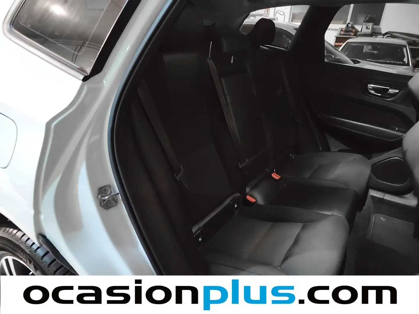 Foto Volvo XC60 Volvo XC60 D4 Momentum AWD Auto (190 CV)