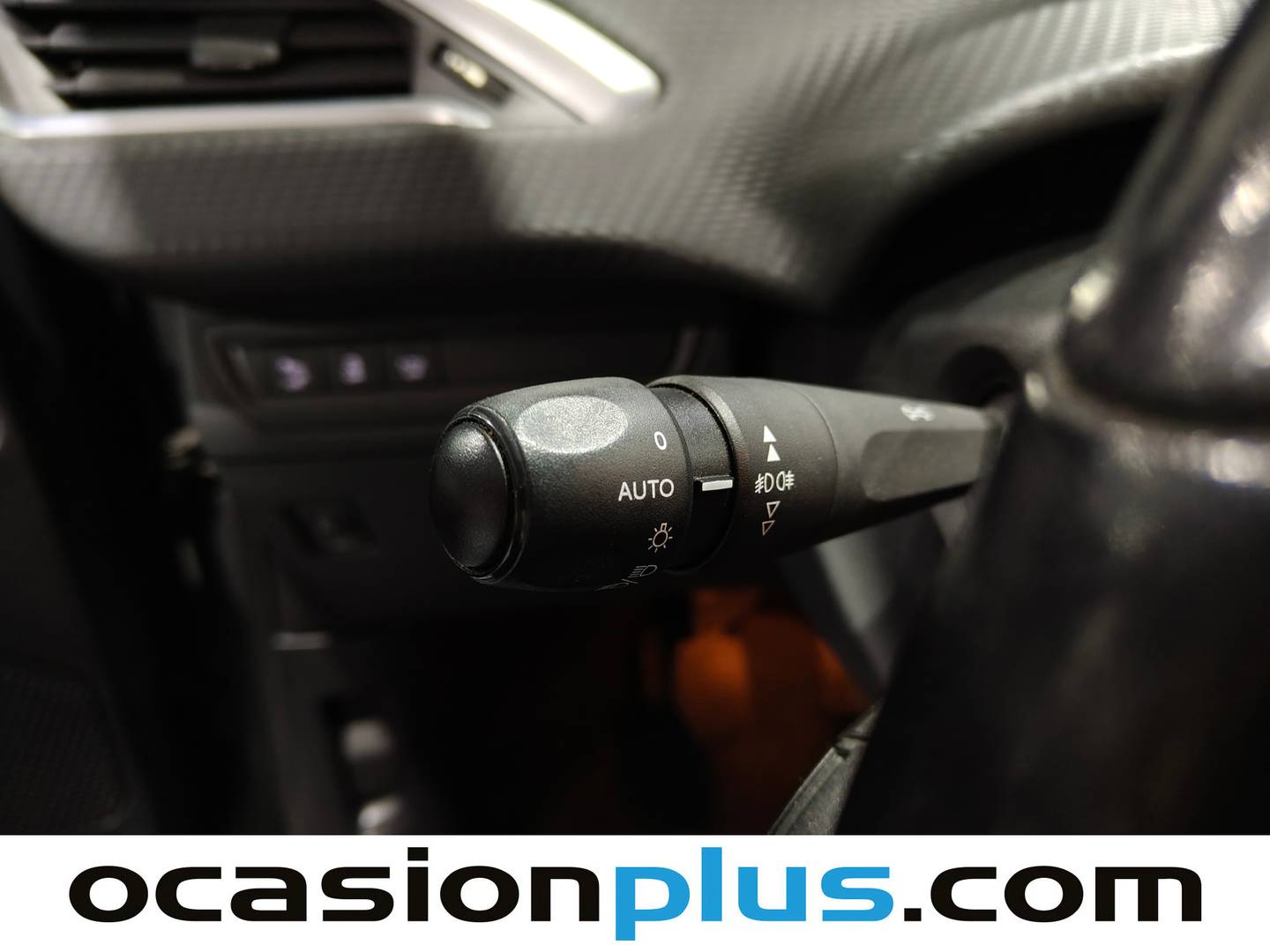 Peugeot 208 Peugeot 208 1.2L PureTech Allure (110 CV) manual