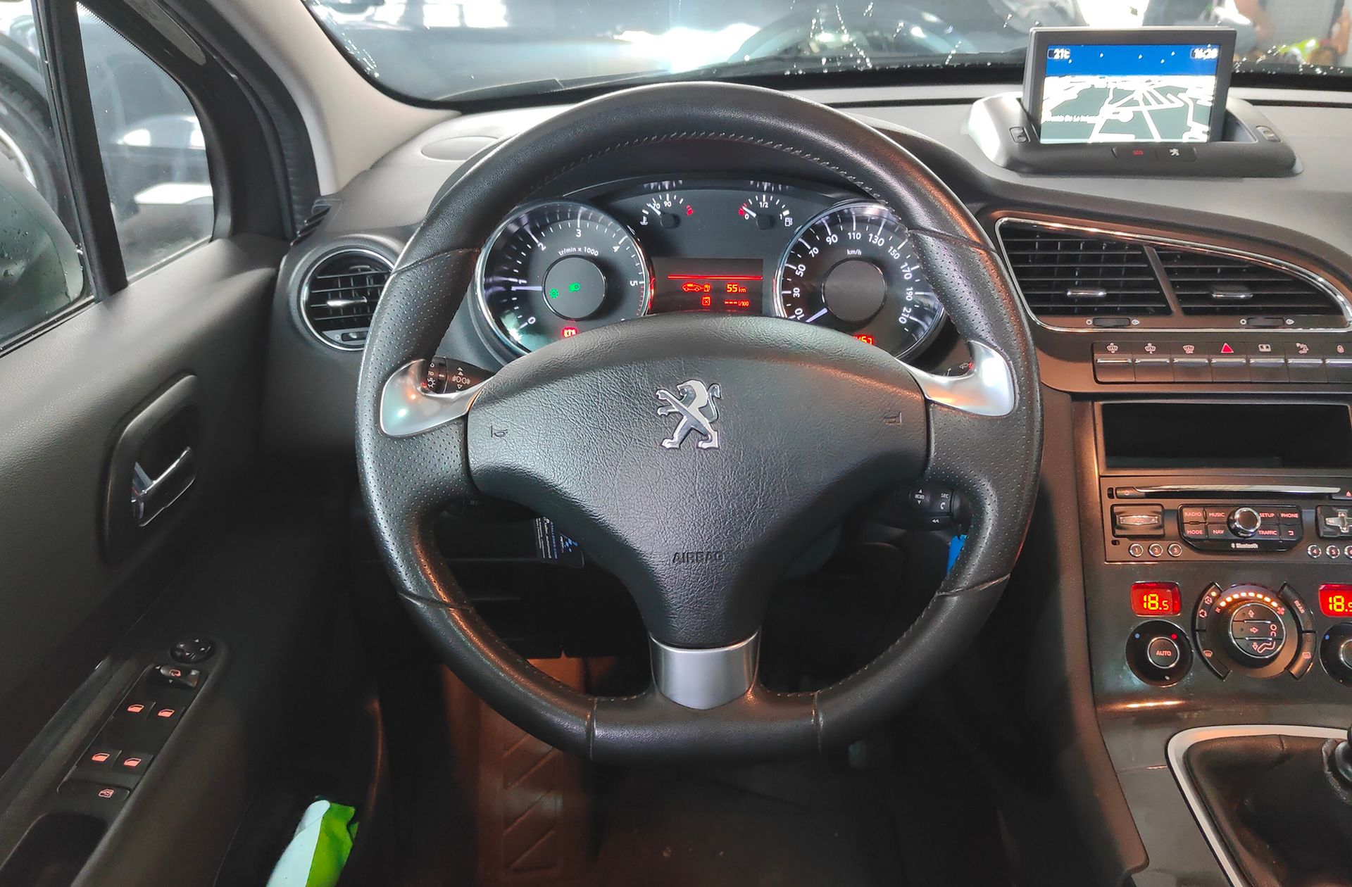 Peugeot 5008 2.0 BlueHDi Allure 7 plazas - foto 27