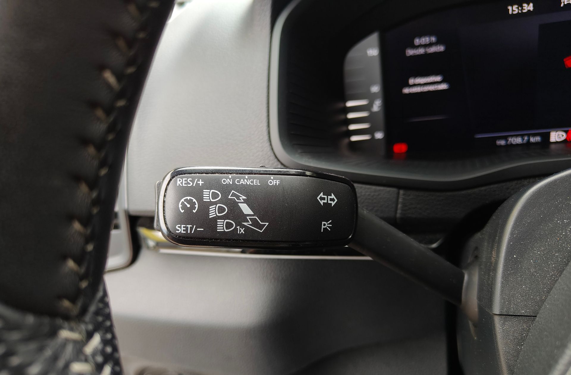 Škoda Karoq 1.5 TSI ACT Sportline - foto 26