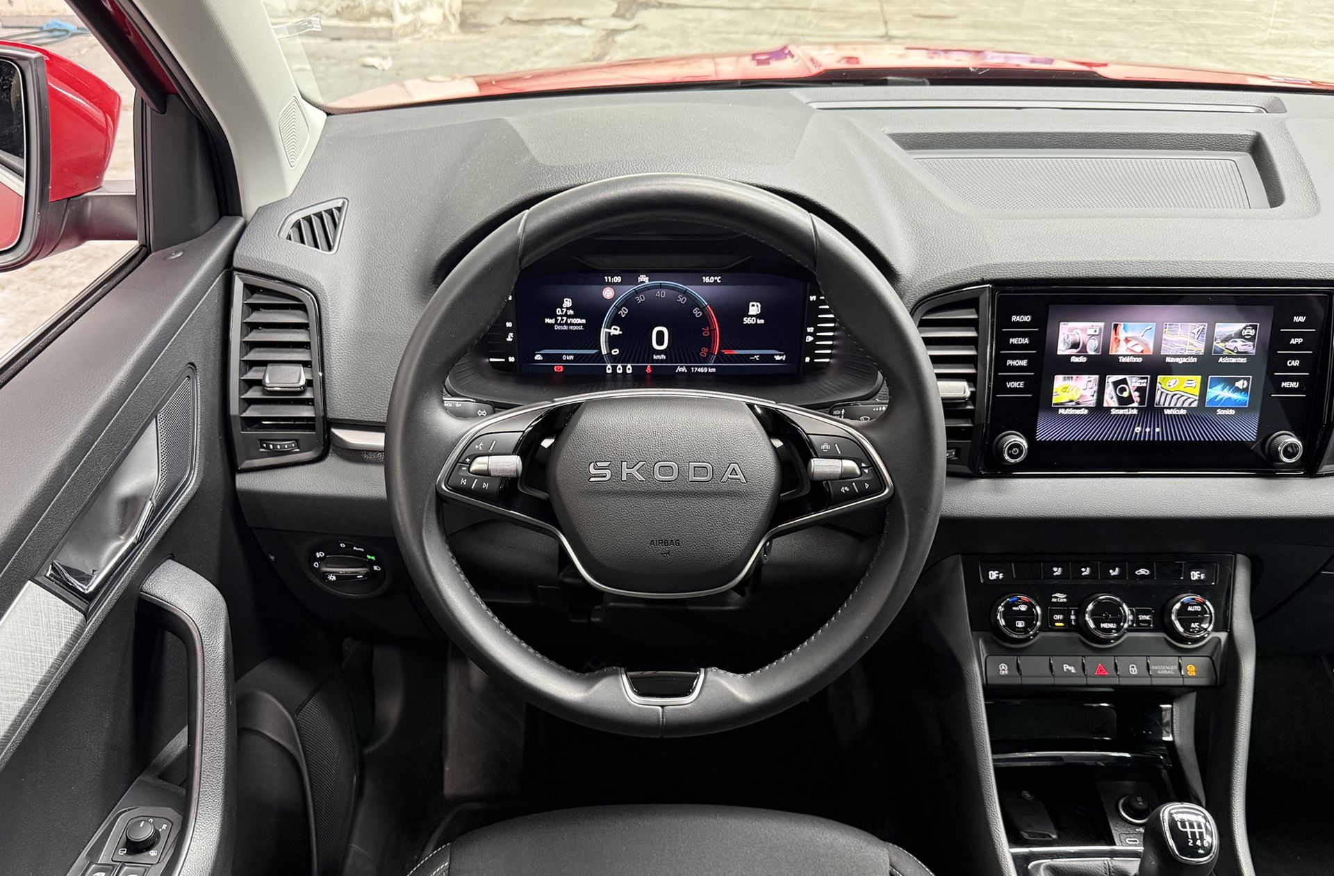 Škoda Karoq 1.0 TSI Selection - foto 20