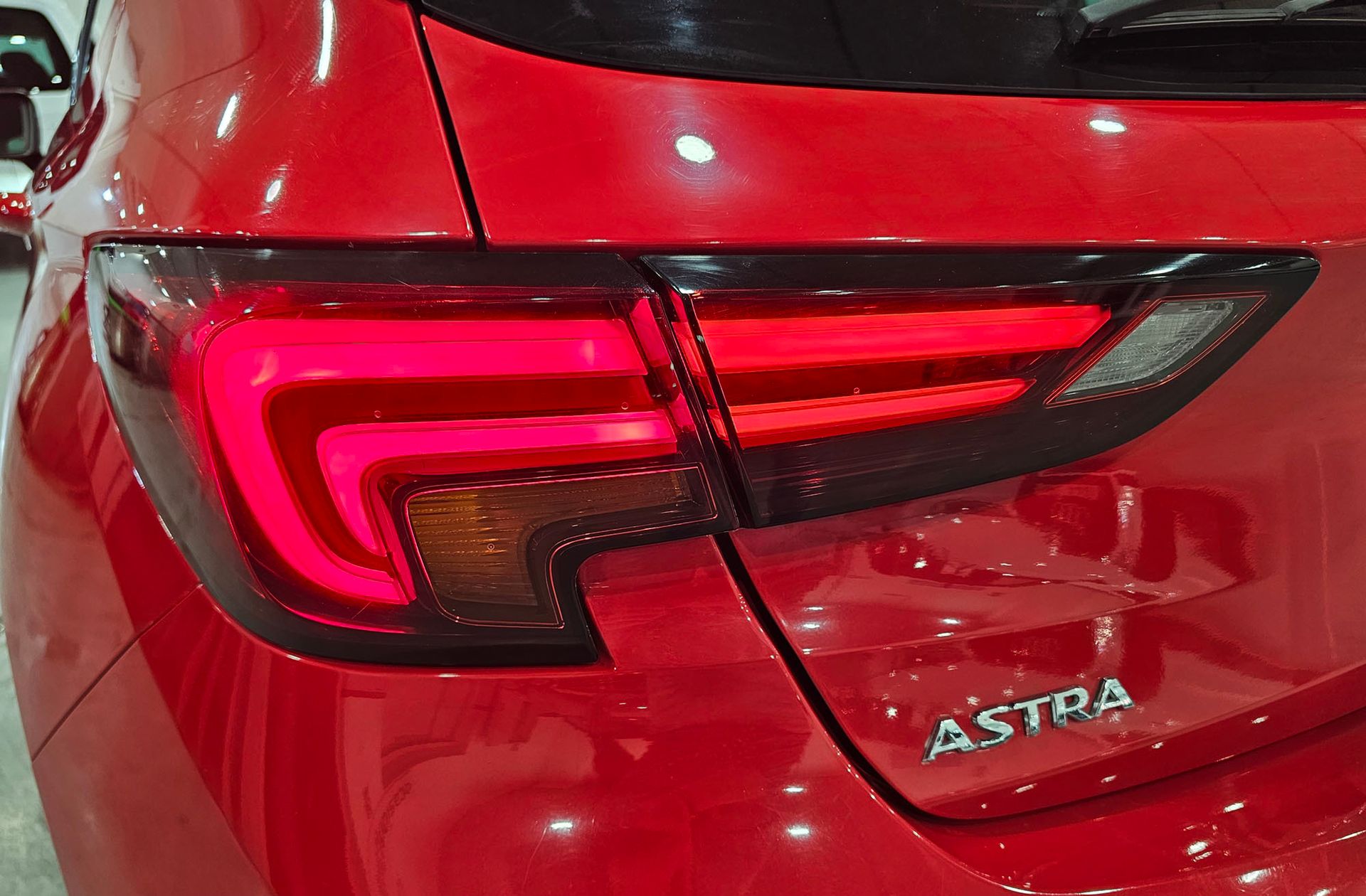 Opel Astra 1.6 Turbo GSi Line - foto 16
