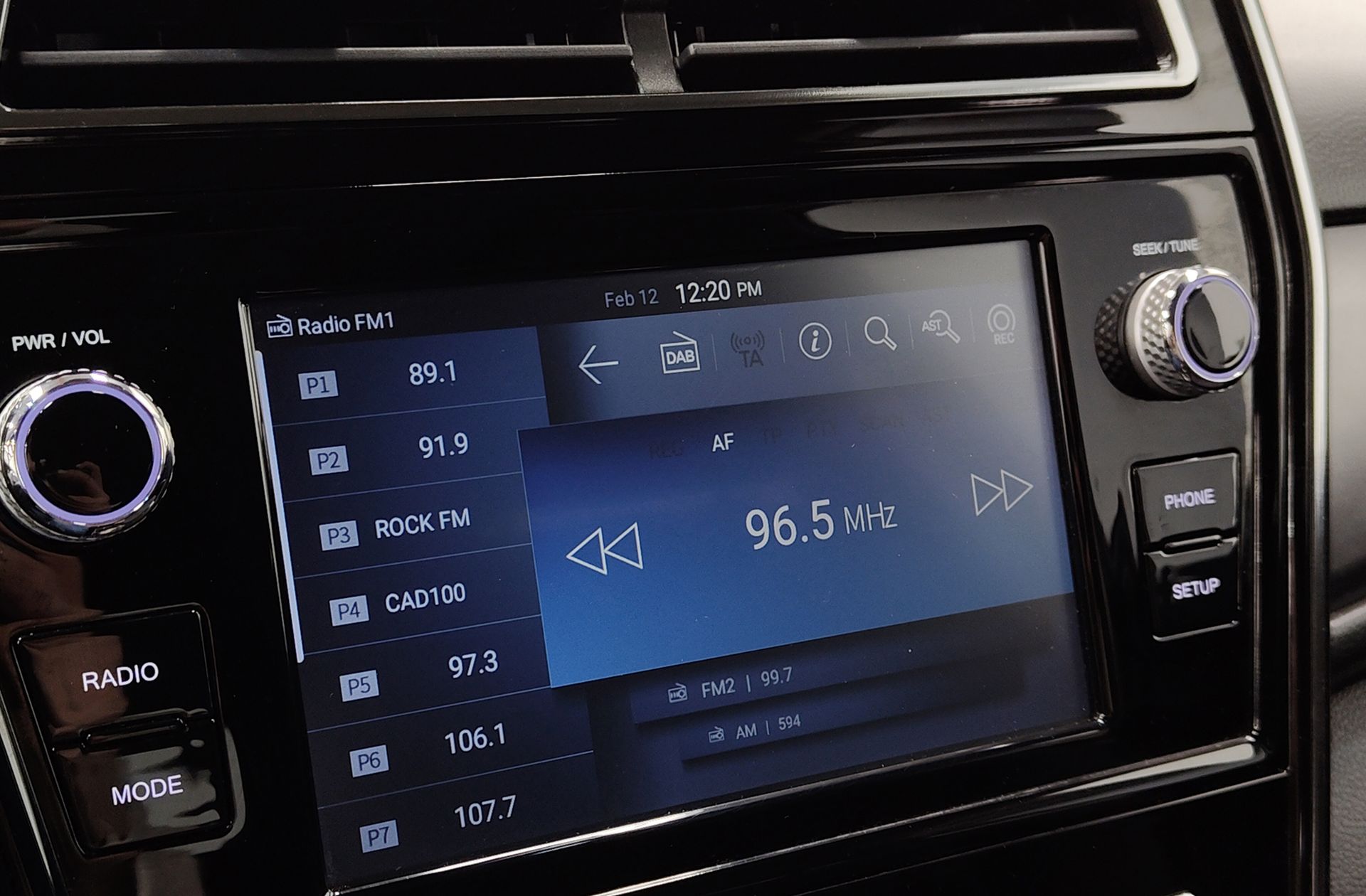 SsangYong Tivoli G12T Urban Plus - foto 31