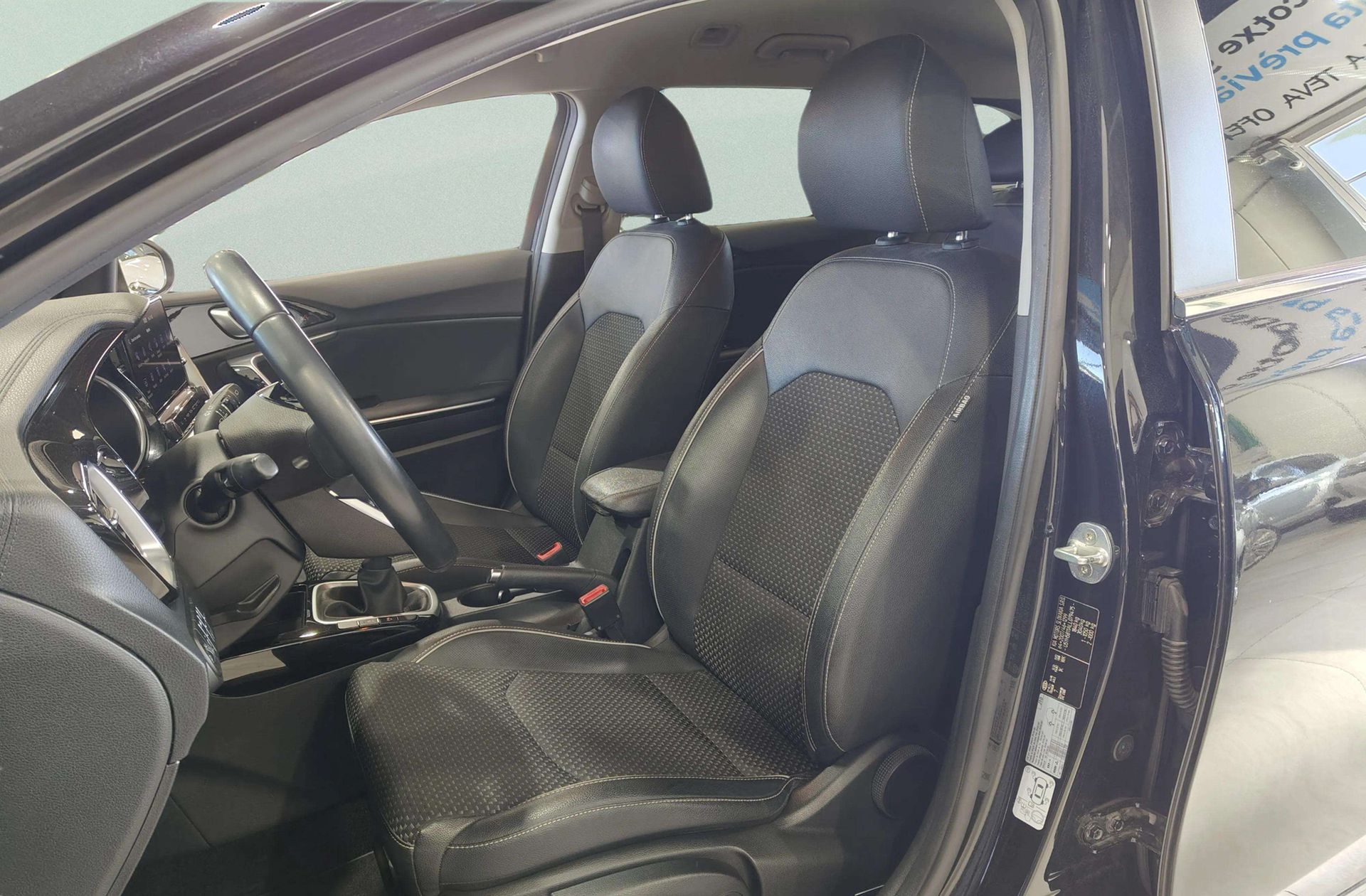 Kia Ceed 1.0 T-GDi Tech - foto 11