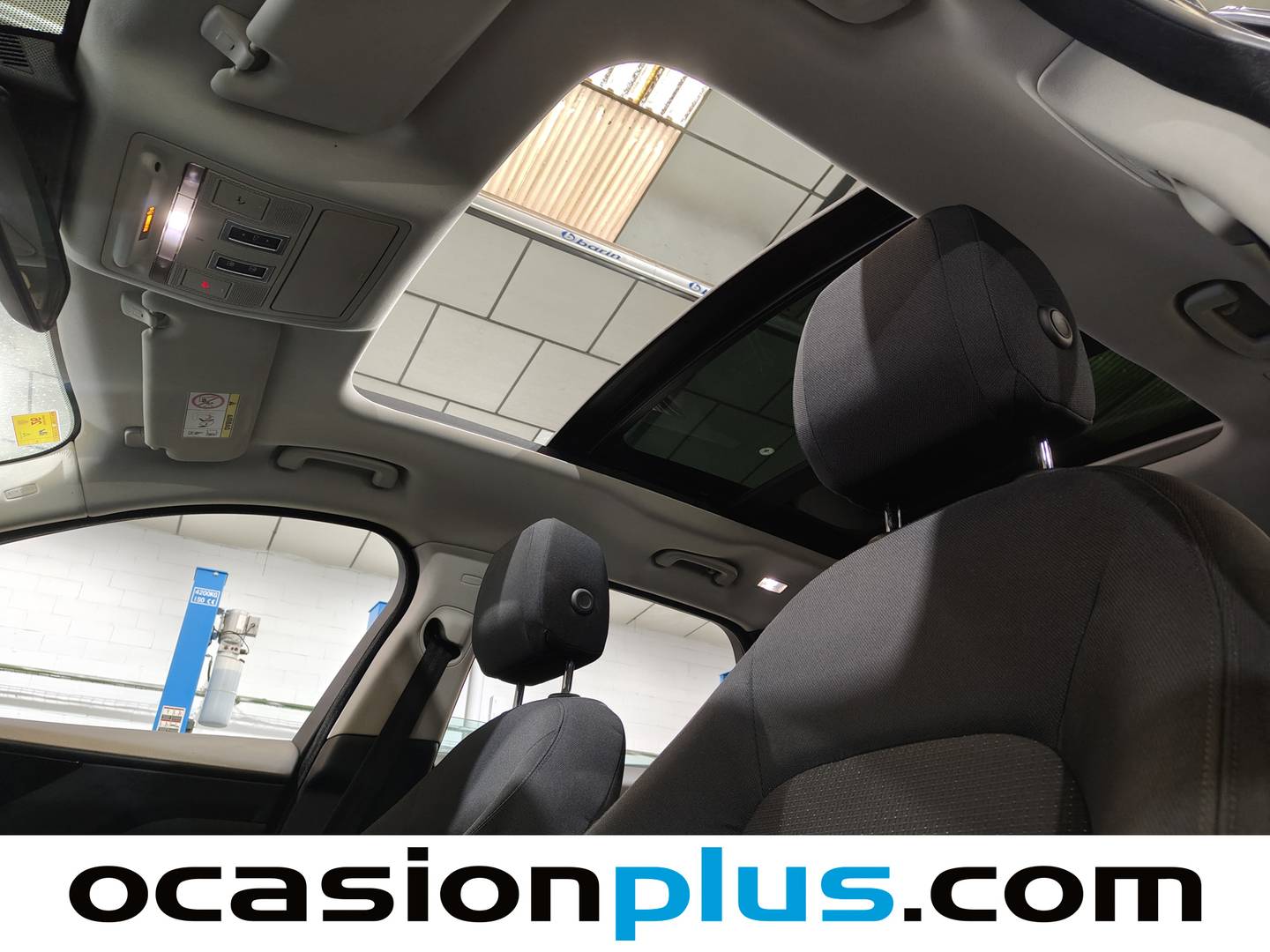 Foto Jaguar F-Pace Jaguar F-PACE 2.0L i4D Pure AWD (180 CV)