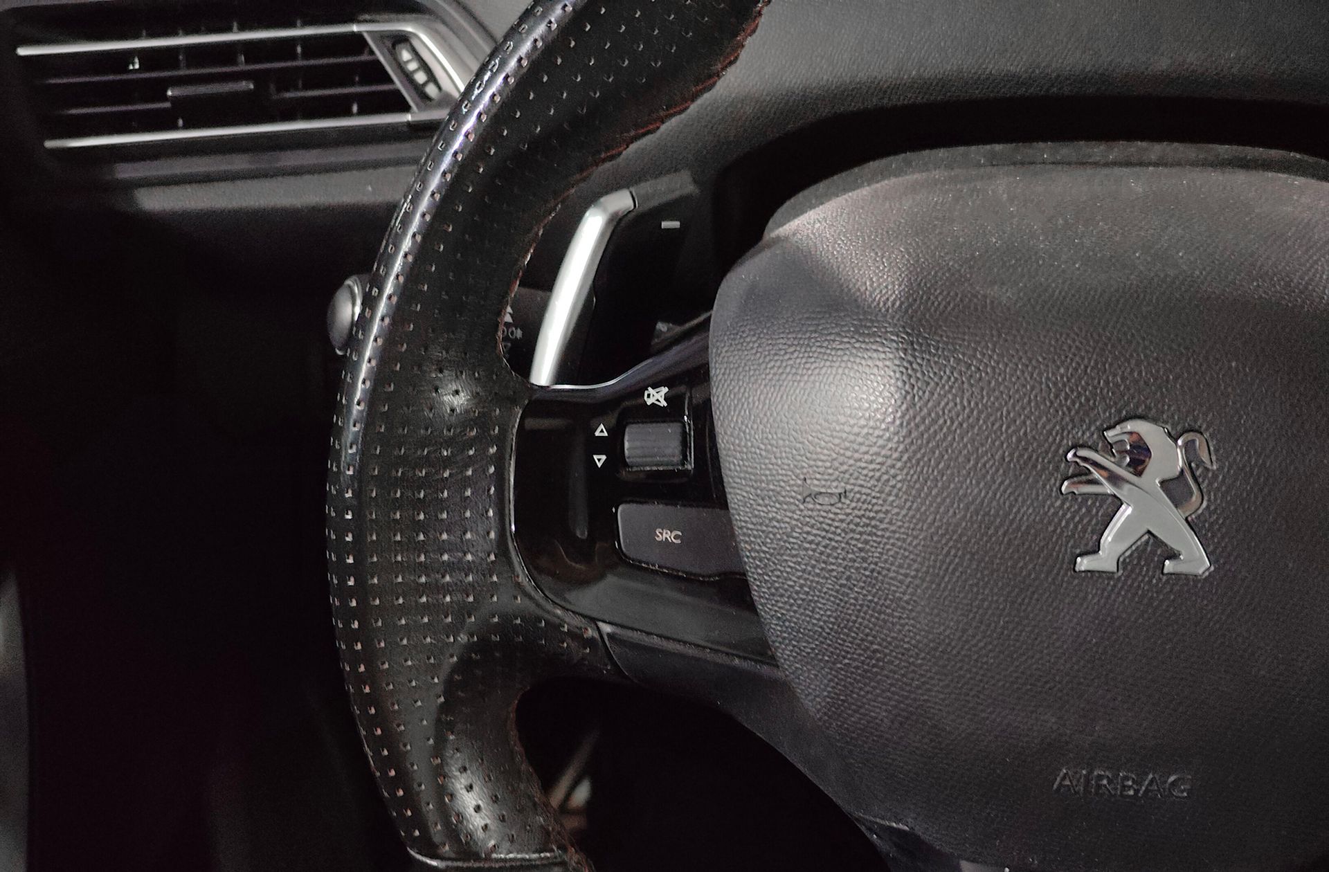 Peugeot 308 SW 1.5 BlueHDi GT Line EAT8 - foto 30