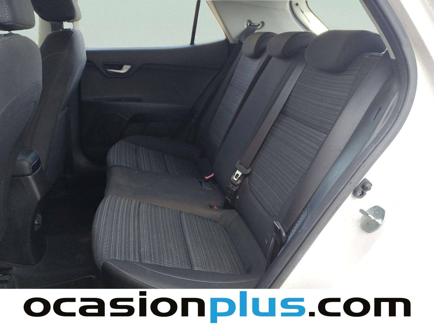 Foto asientos traseros KIA Stonic KIA Stonic 1.0 T-GDi MHEV Drive iMT (100 CV)